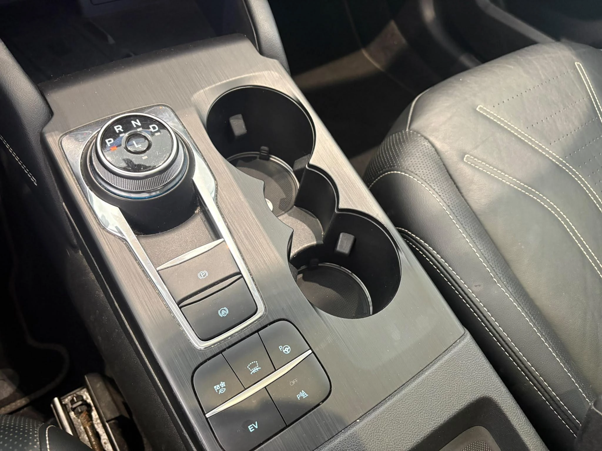 Ford-Kuga-image-16
