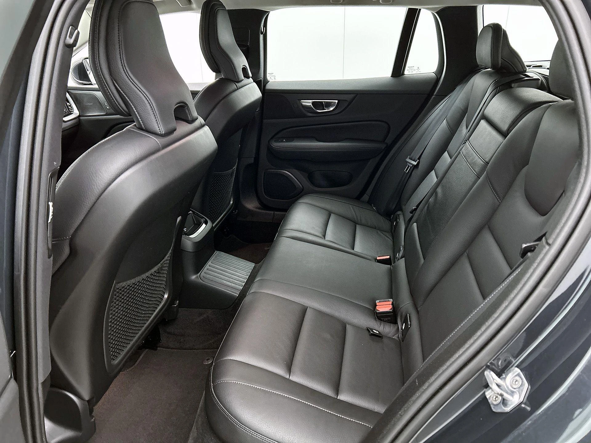 Volvo-V60-image-30