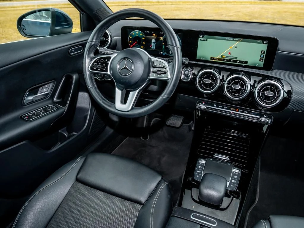 Mercedes-Benz-A-Klasse 180 d-image-9