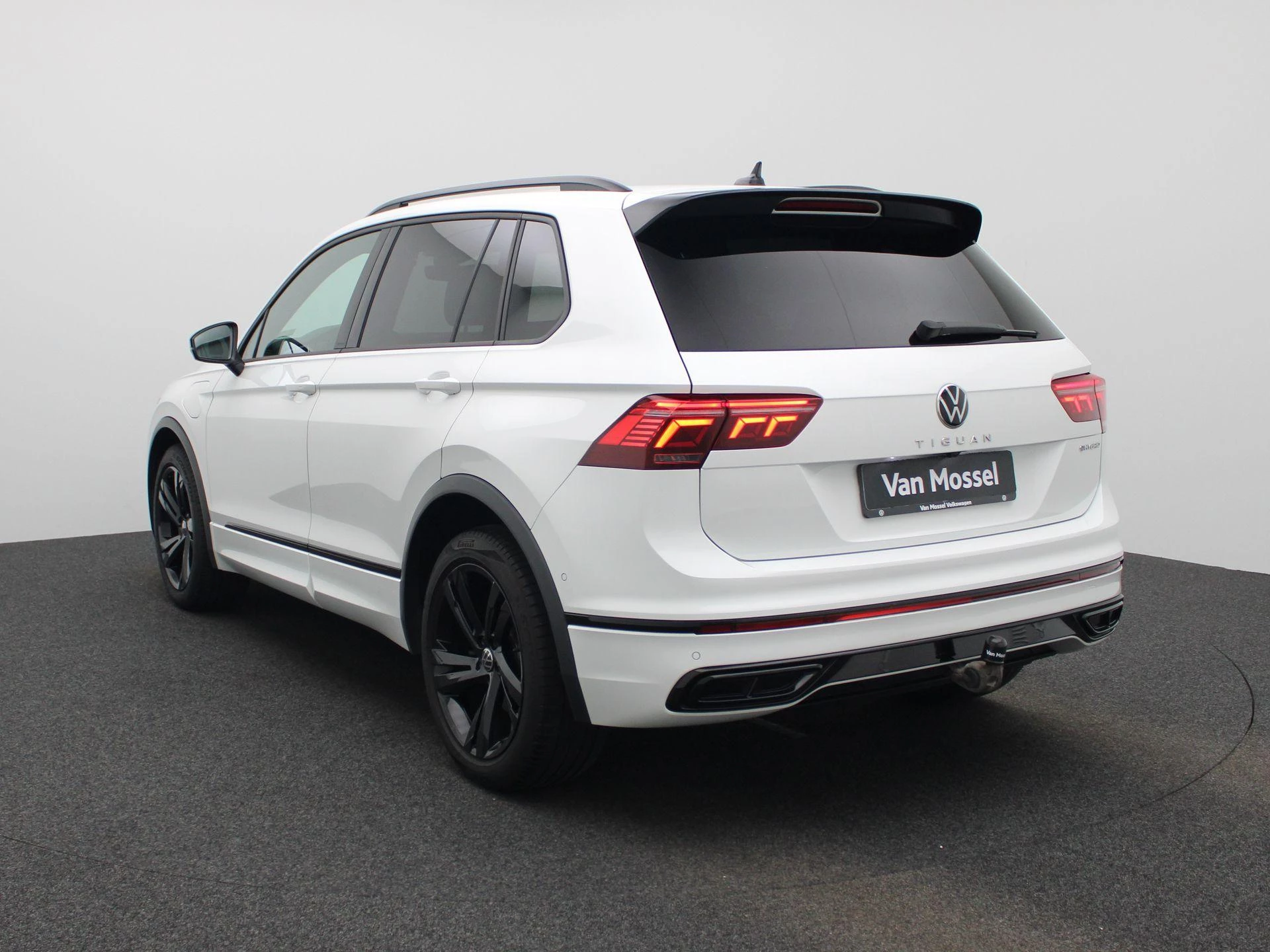 Volkswagen Tiguan 1.4 TSI eHybrid R-Line Business+ 245 PK|