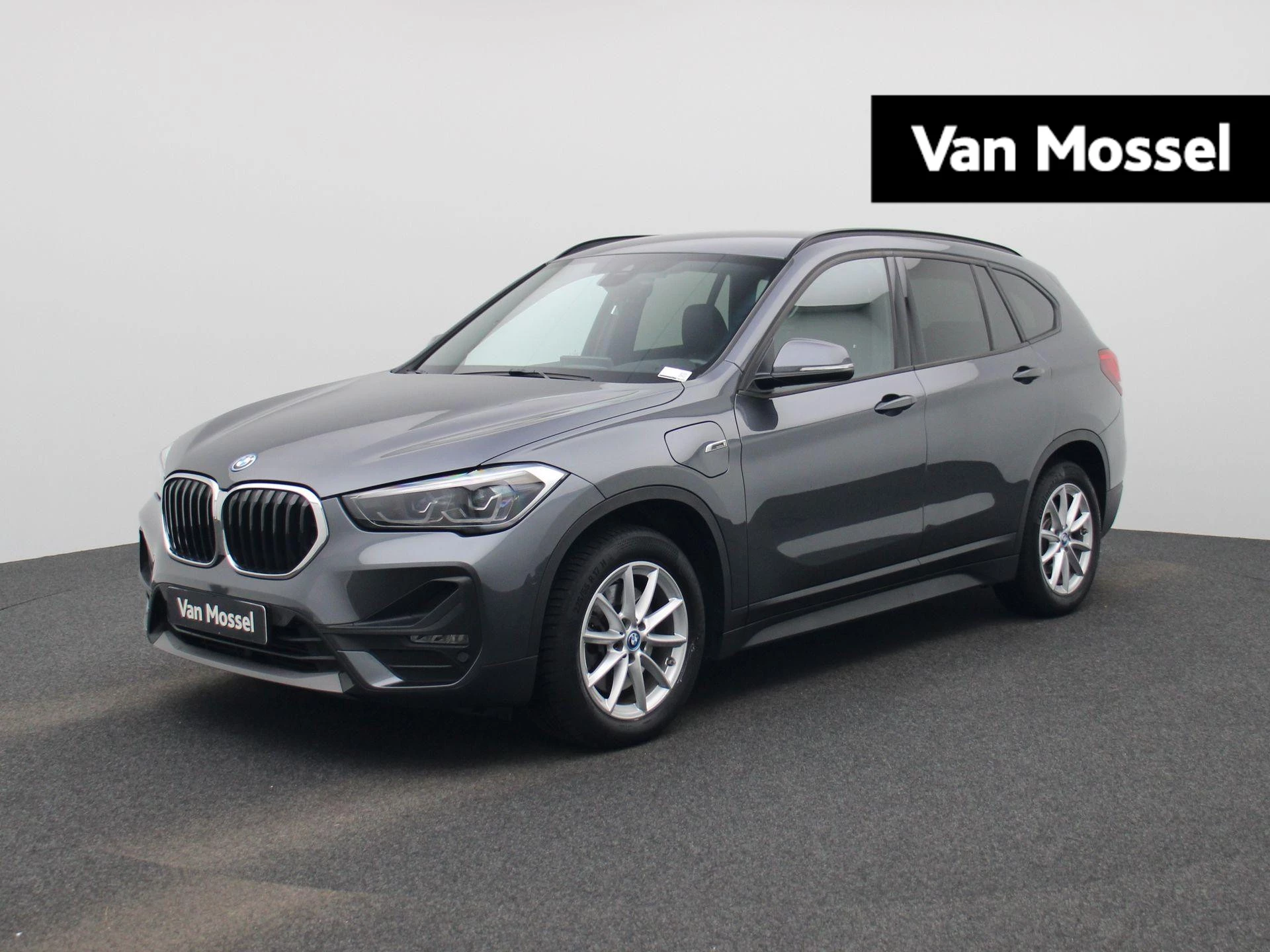 BMW-X1-image-0