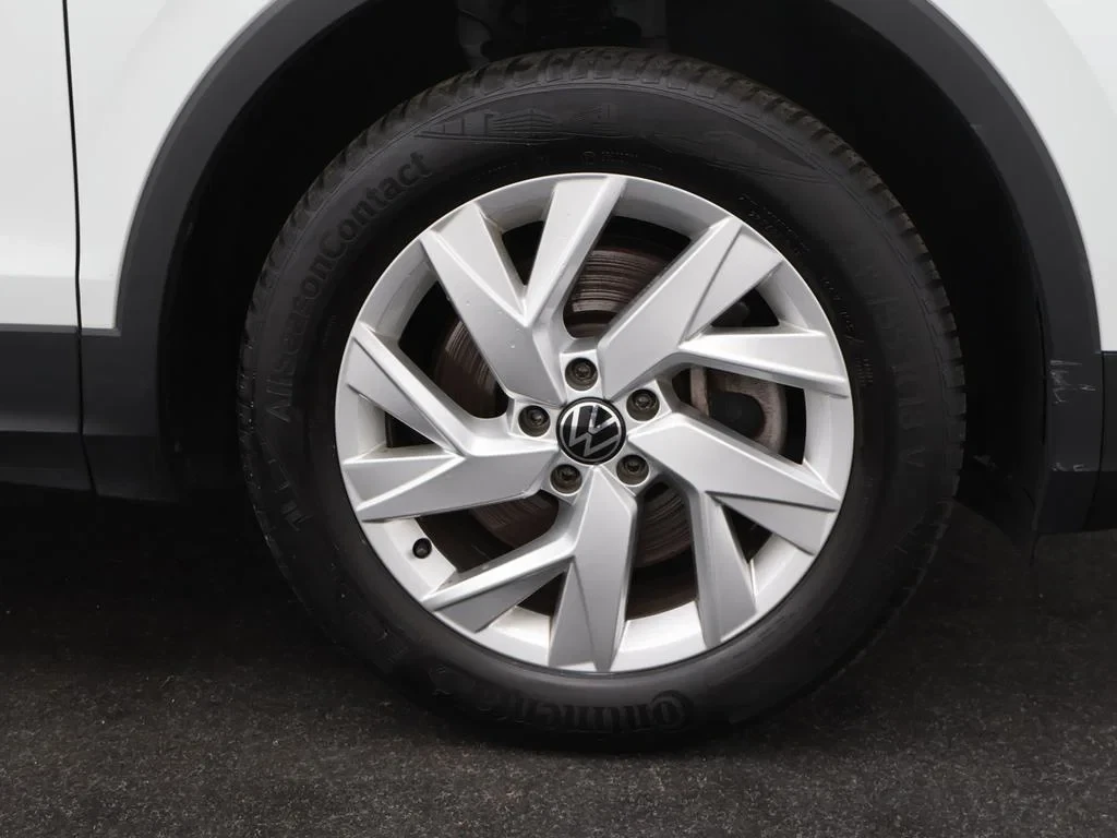 Volkswagen-Tiguan-image-8