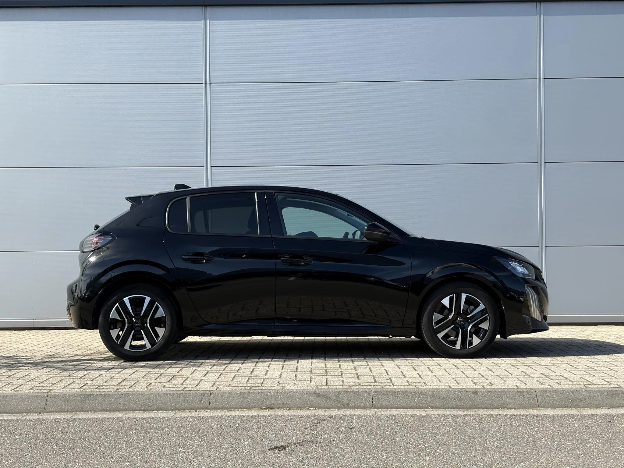 Peugeot-208-image-6