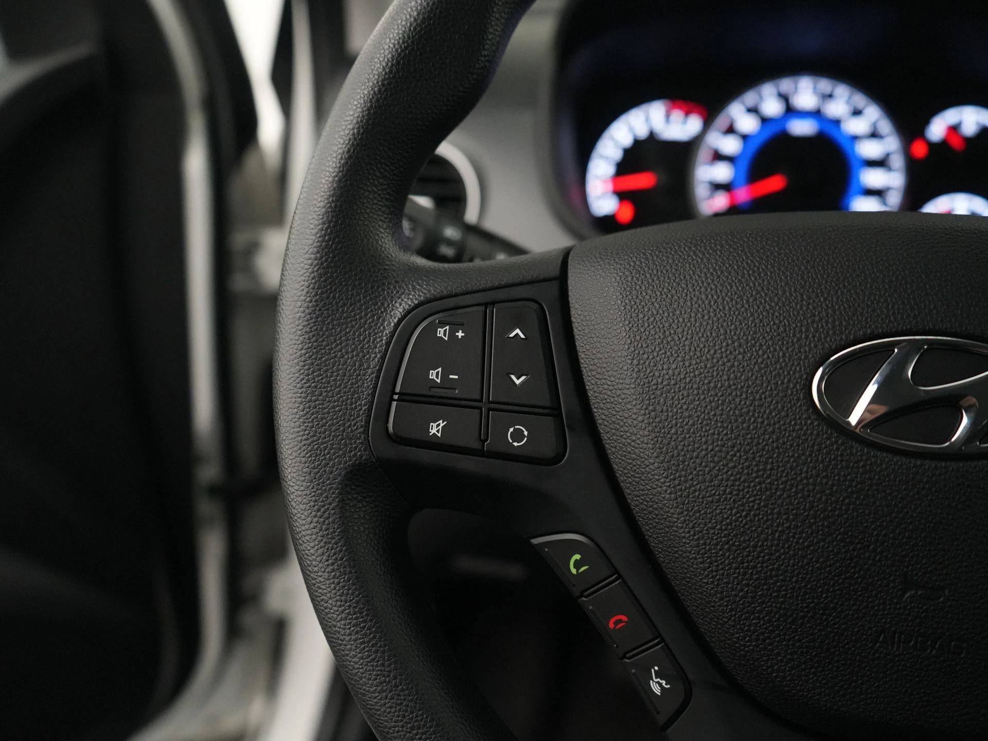 Hyundai-i10-image-15