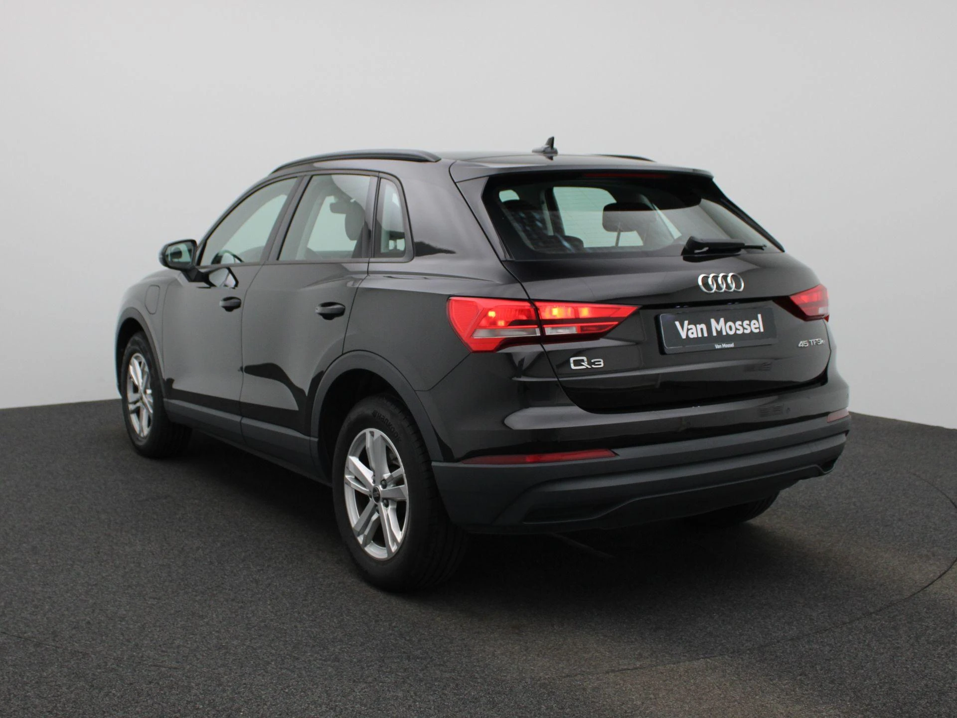 Audi-Q3-image-1