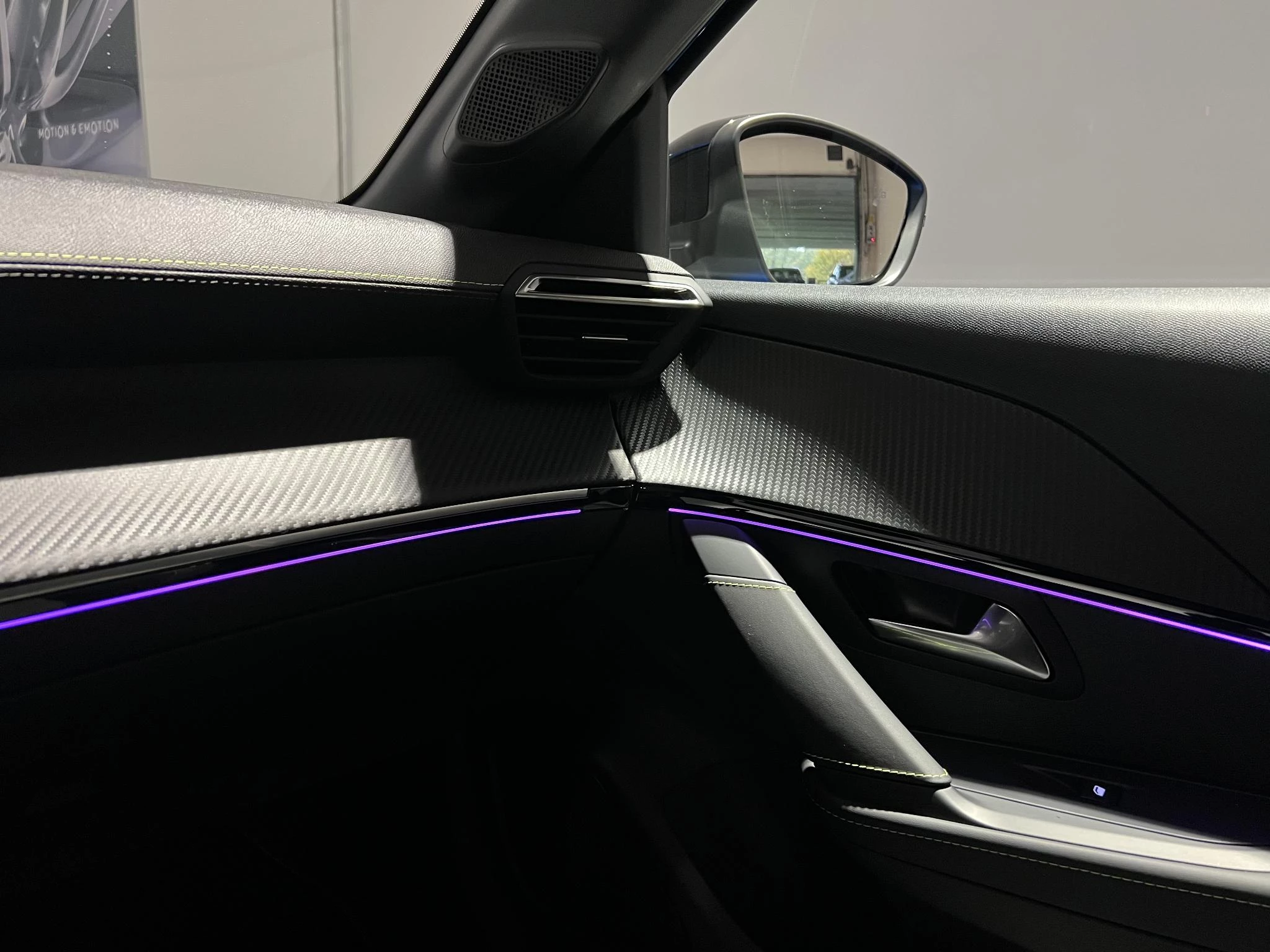 Peugeot-e-208-image-16