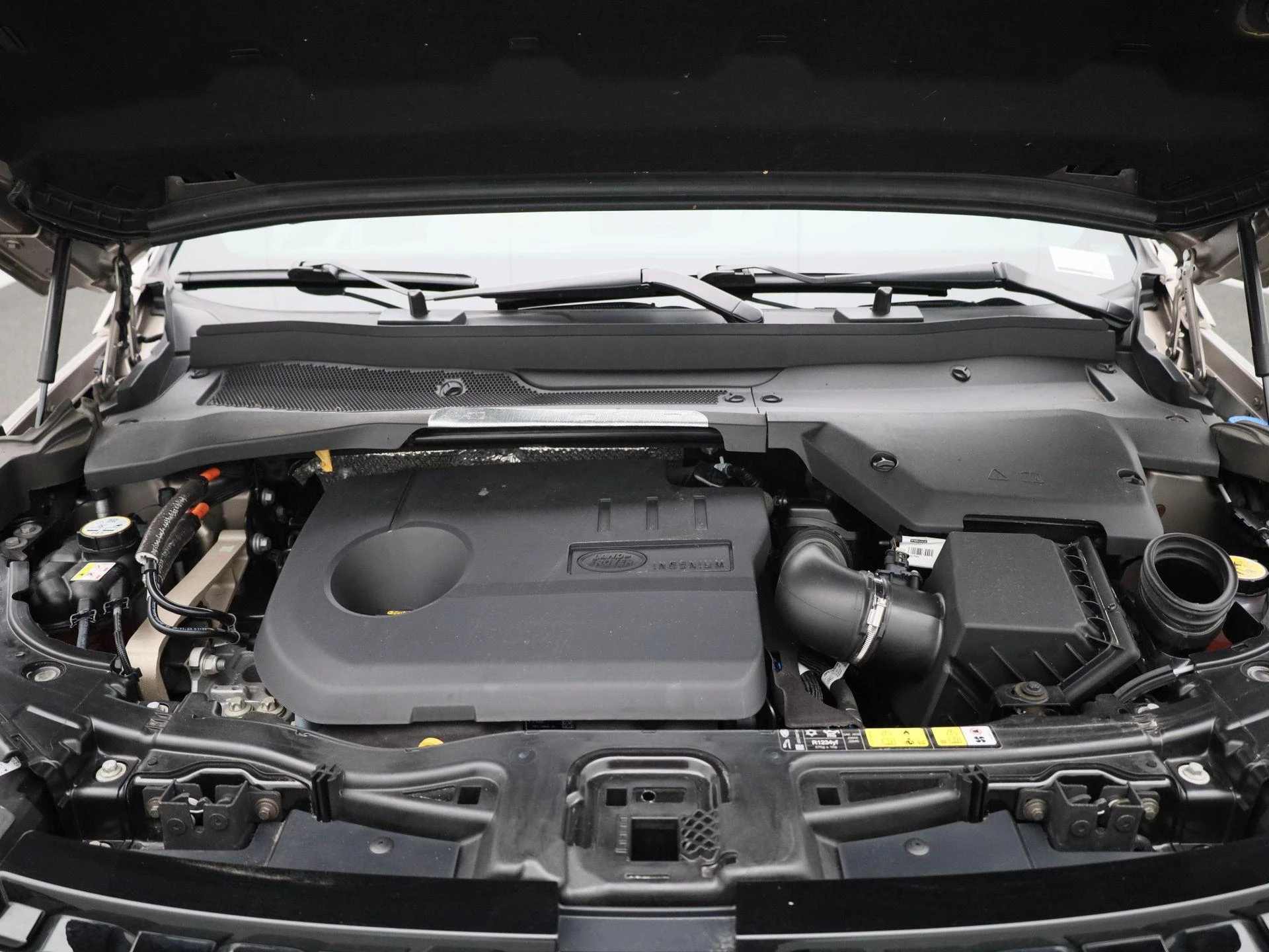 Land Rover-Discovery Sport-image-39