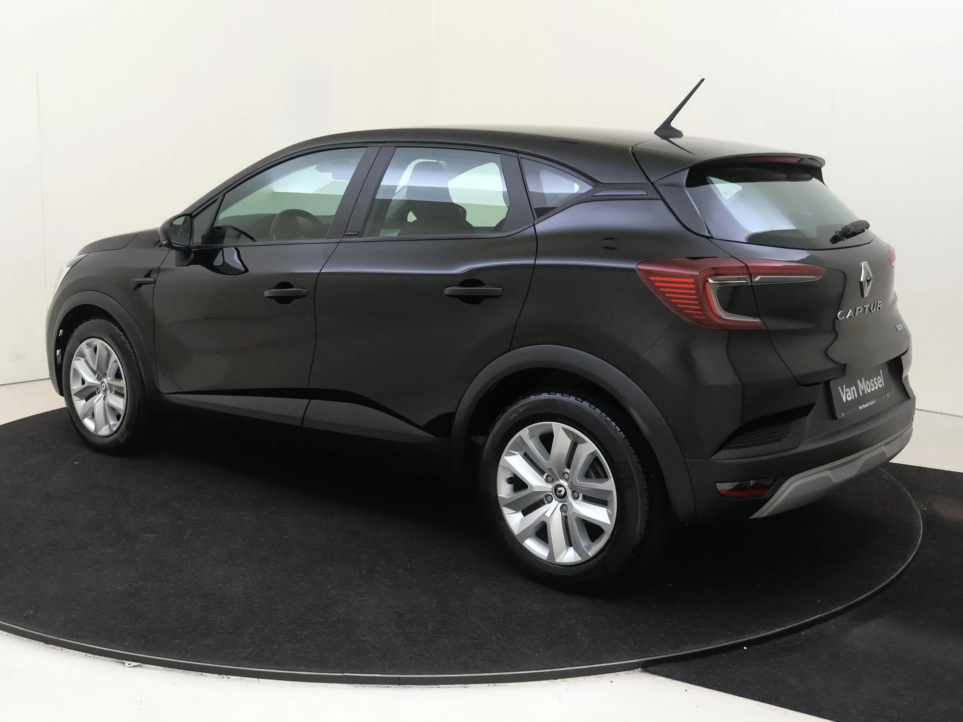 Renault-Captur-image-2