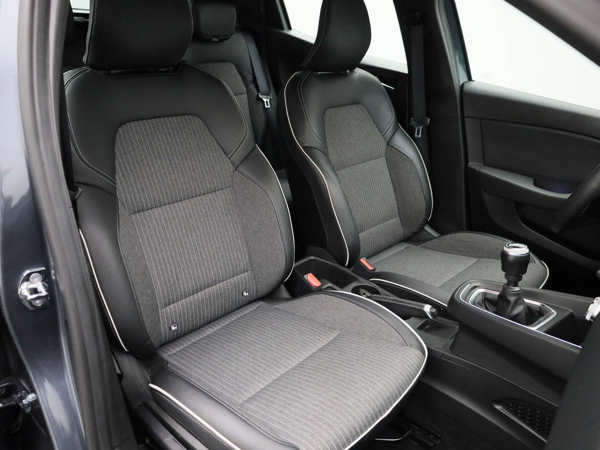 Renault-Clio-image-31