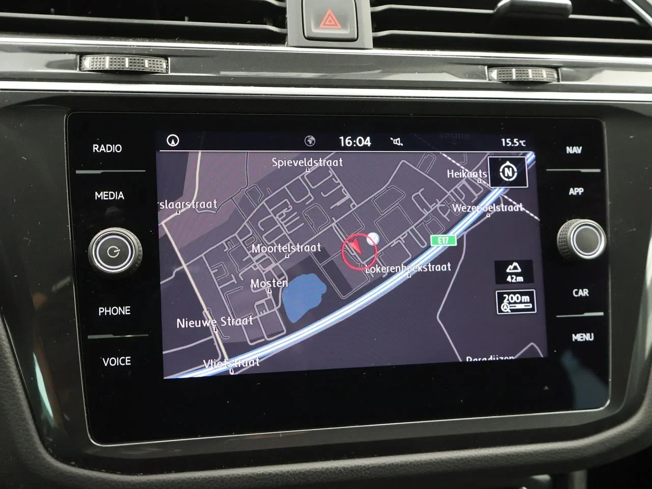 Volkswagen-Tiguan-image-20