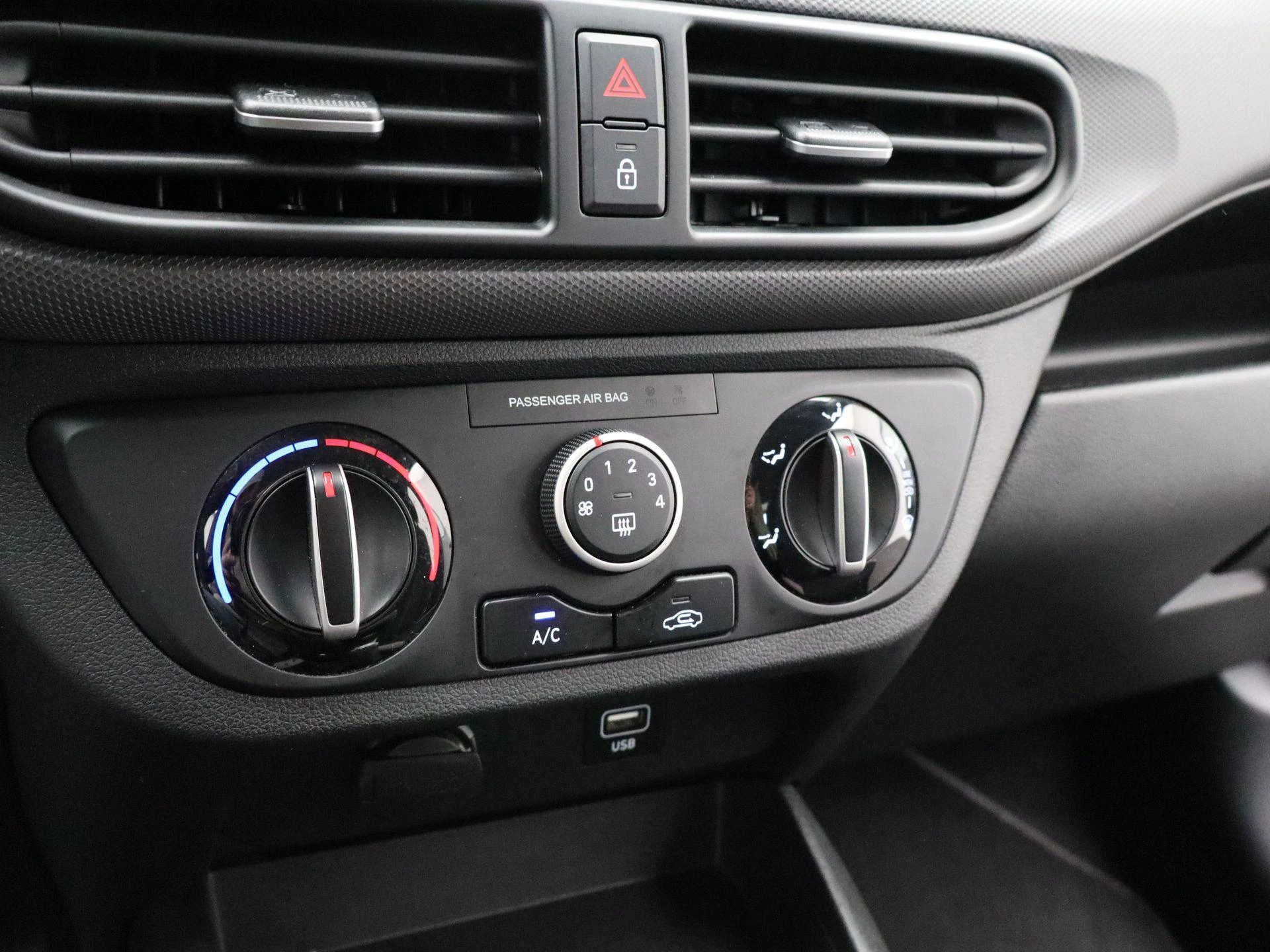 Hyundai-i10-image-19