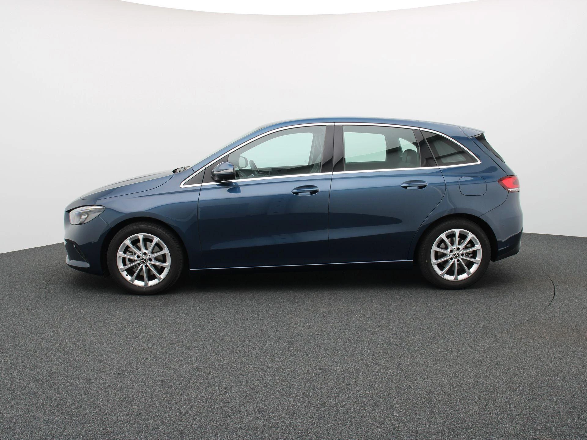 Mercedes-Benz B-Klasse 200 Luxury Line + TREKHAAK + LED + PARKEERSENSOREN +