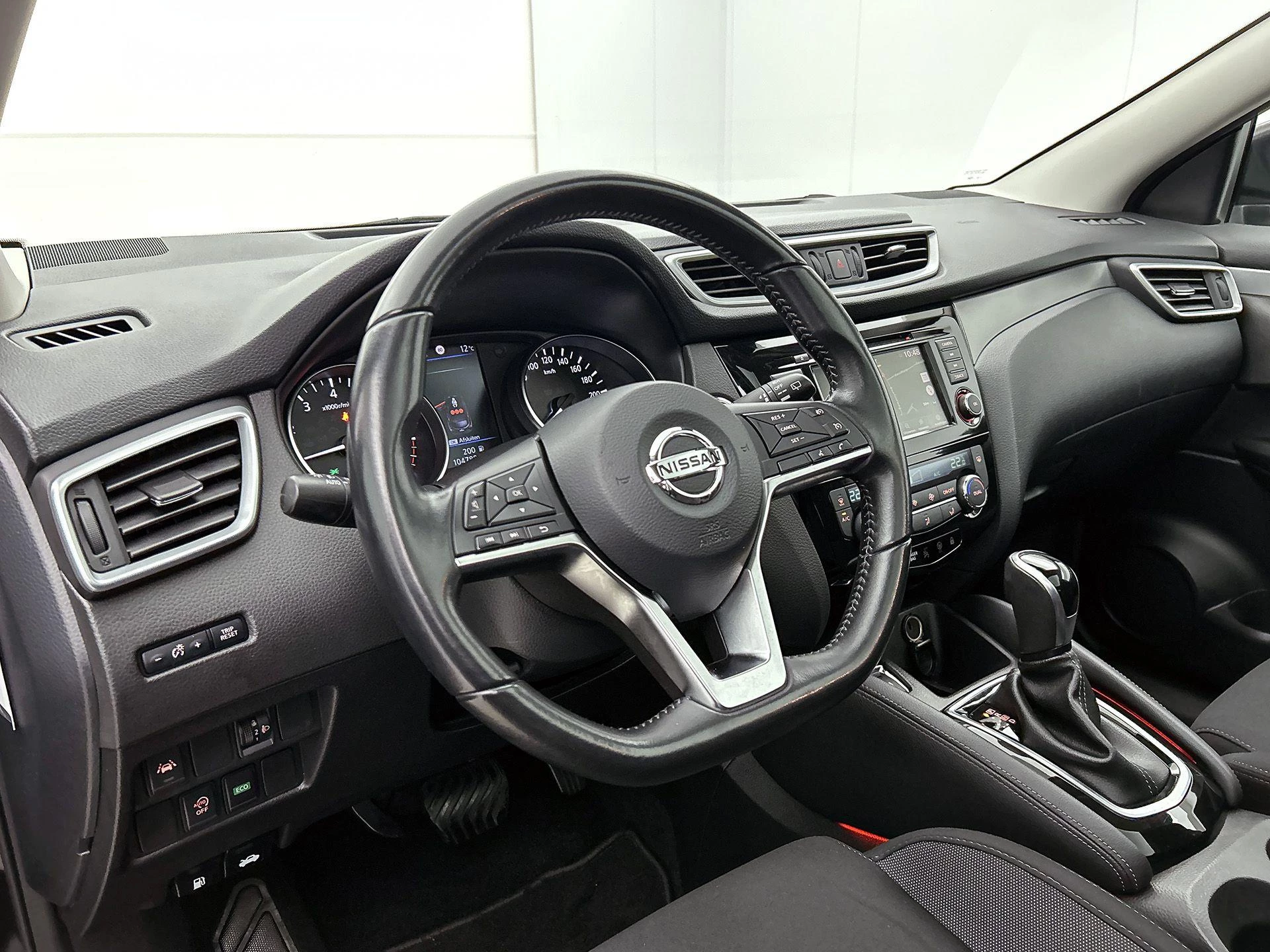 Nissan-QASHQAI-image-34