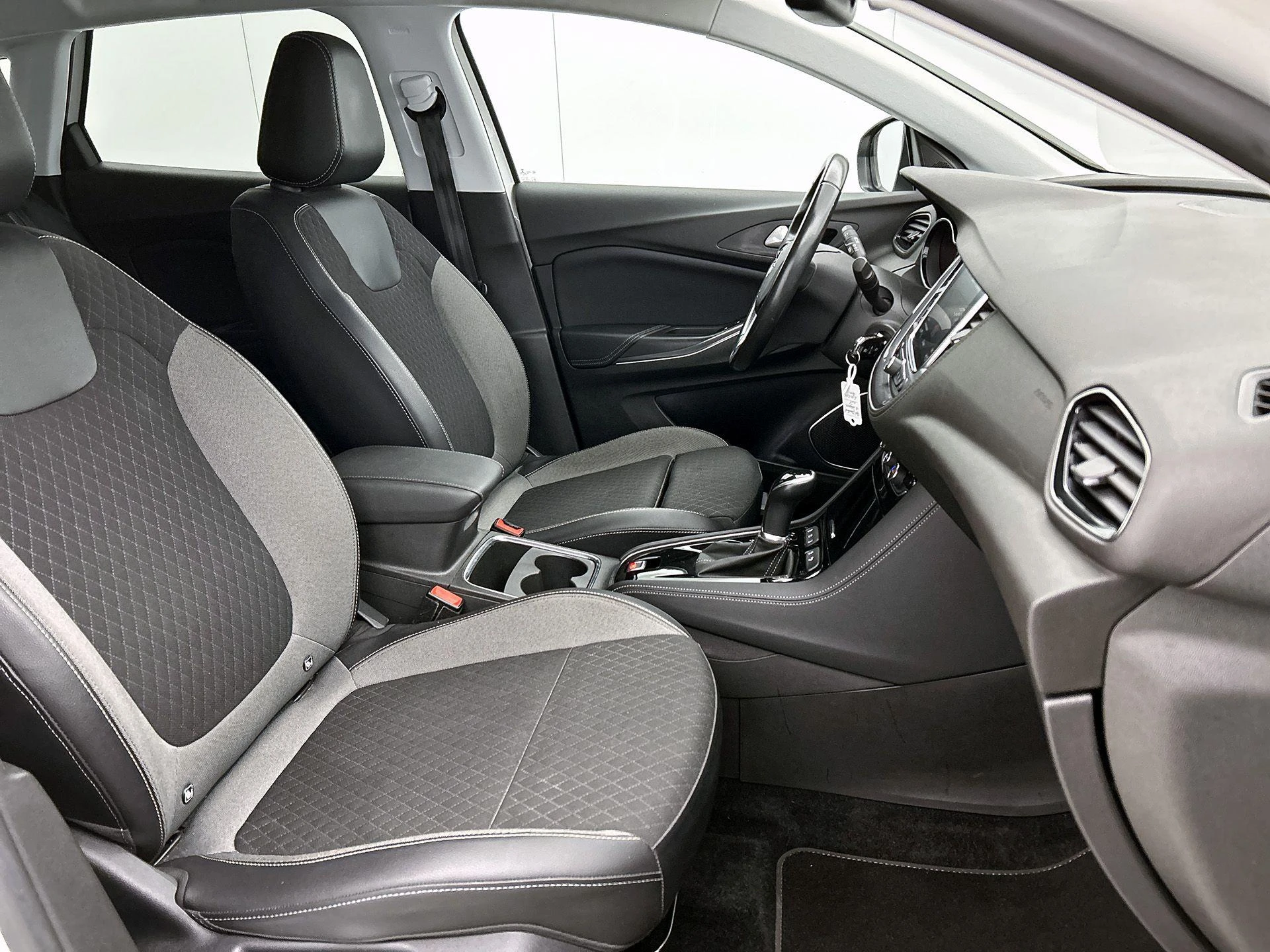 Opel-Grandland X-image-35
