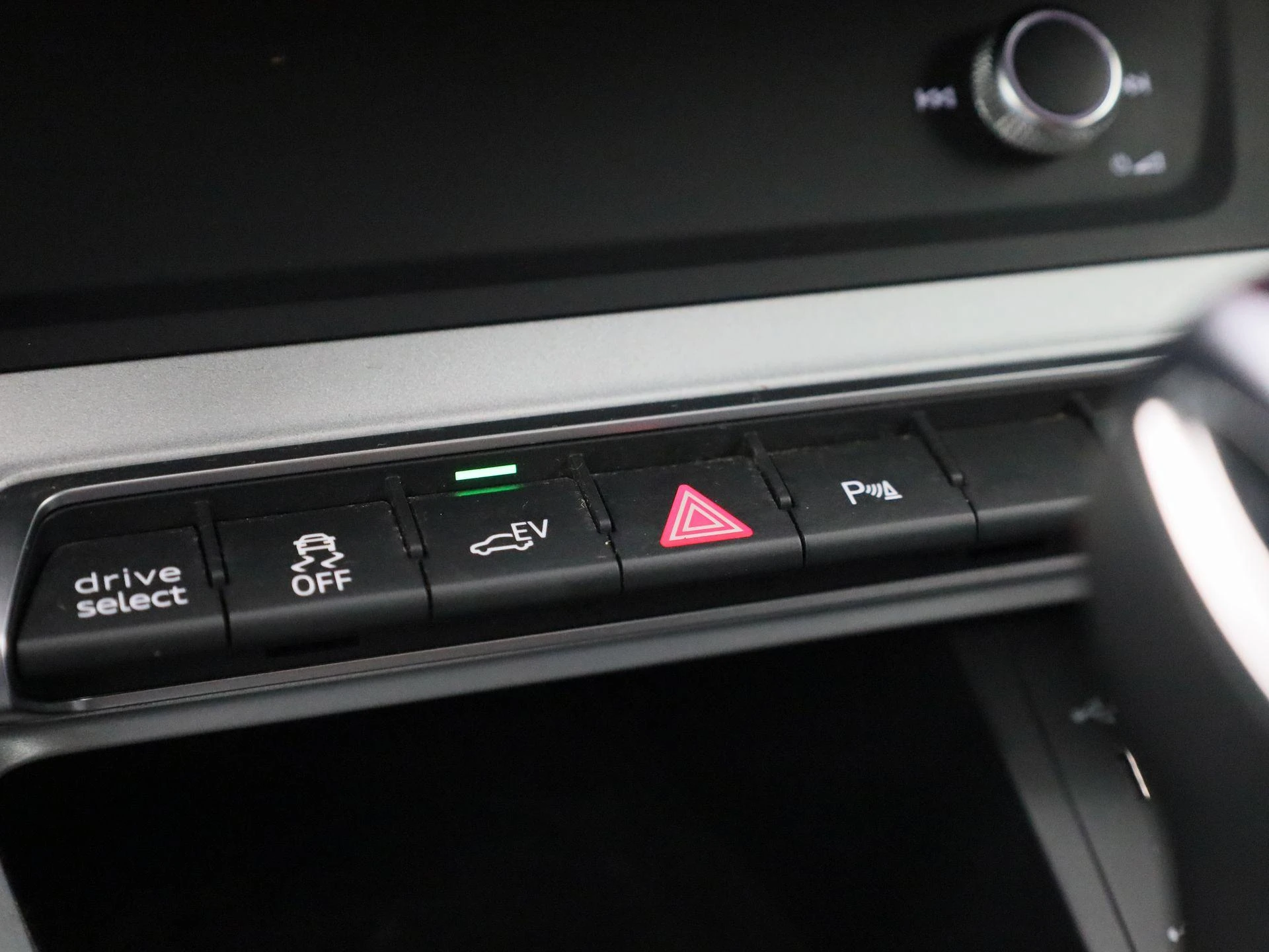 Audi-Q3-image-27