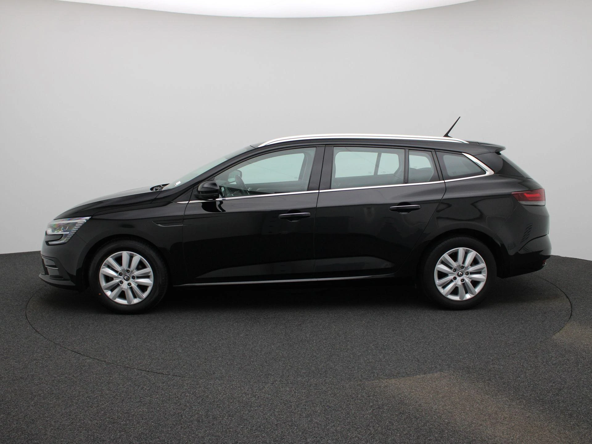 Renault-Mégane Grand Tour-image-4