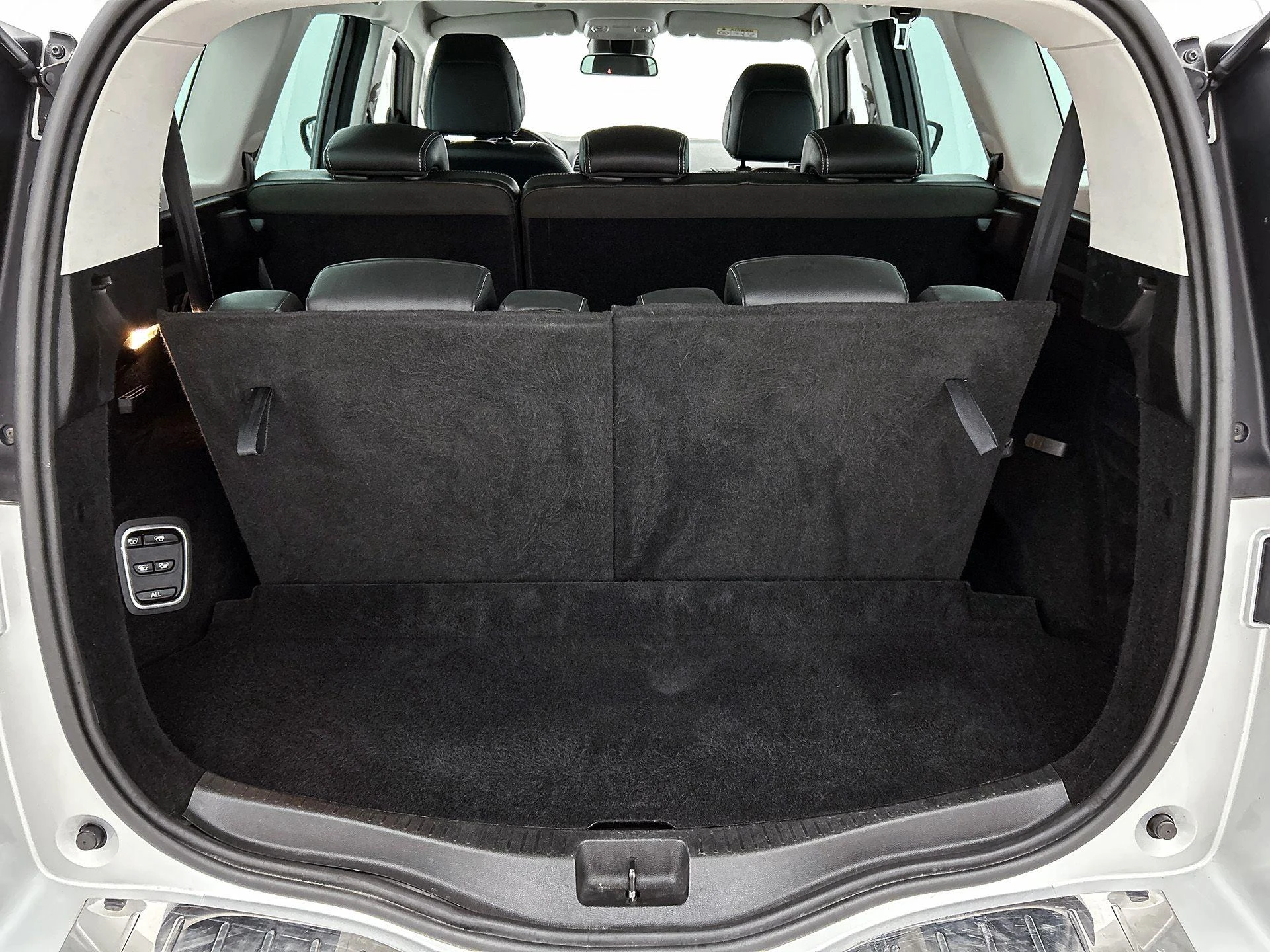 Renault-Grand Scénic-image-14