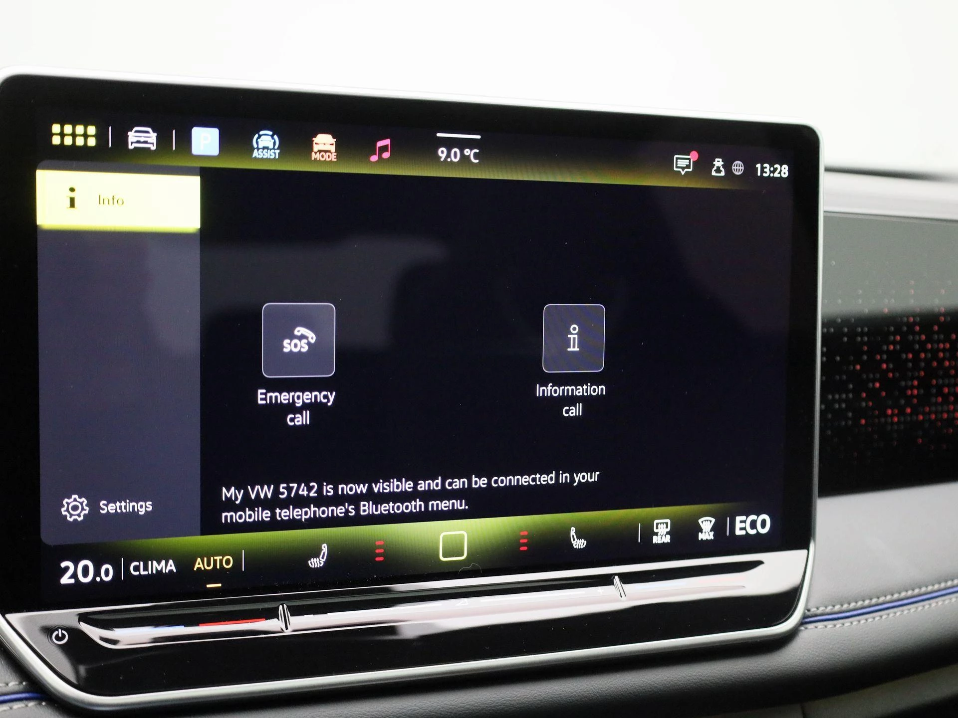 Volkswagen-Tiguan-image-20