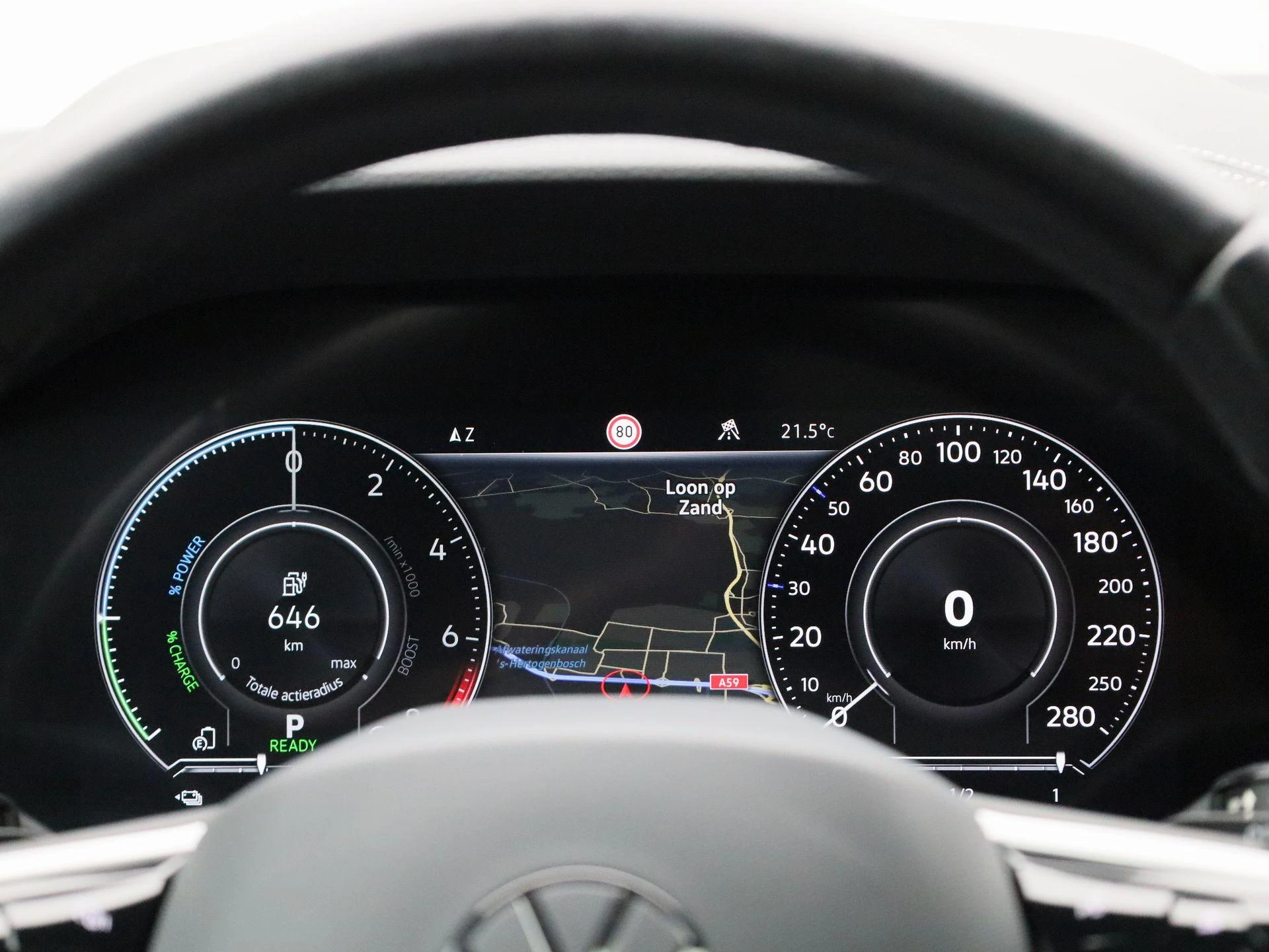 Volkswagen-Touareg-image-7