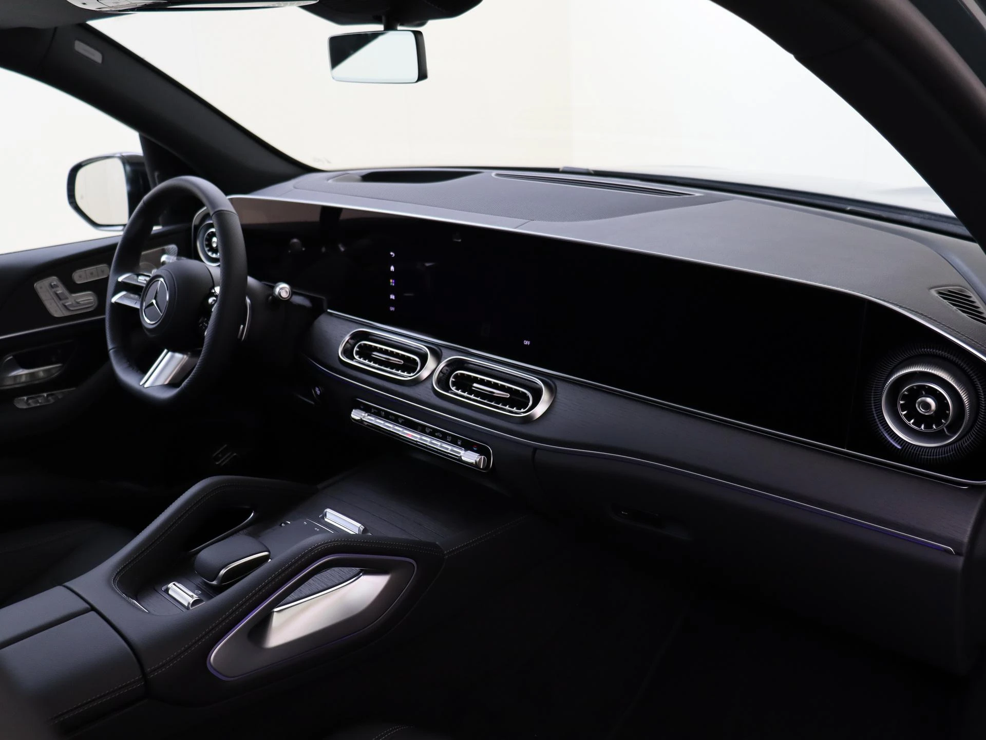 Mercedes-Benz-GLE-image-11