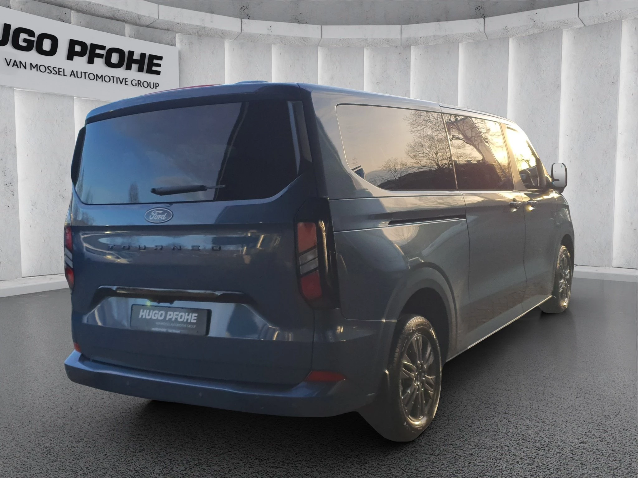 Ford-Tourneo Custom-image-4