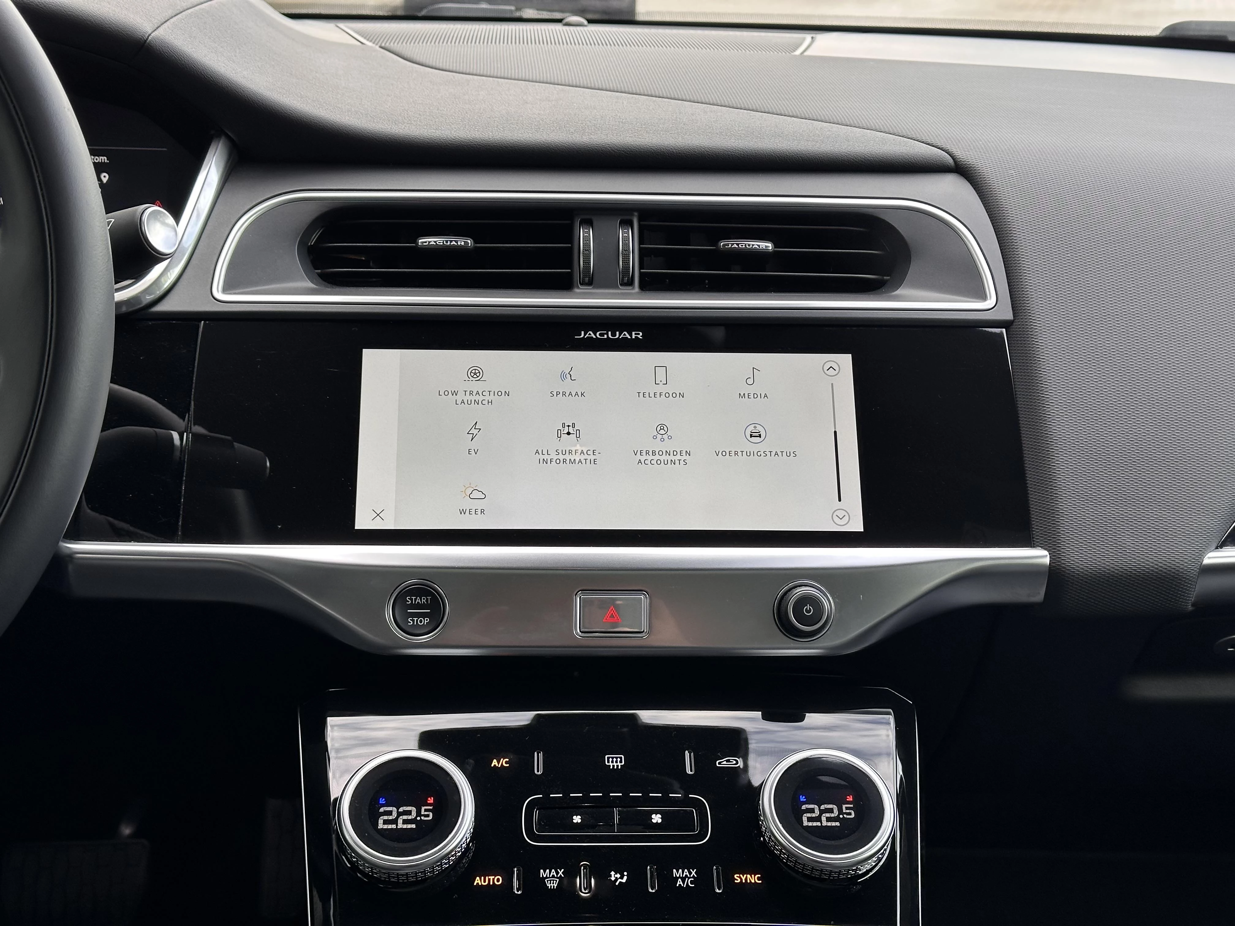 Jaguar-I-PACE-image-39