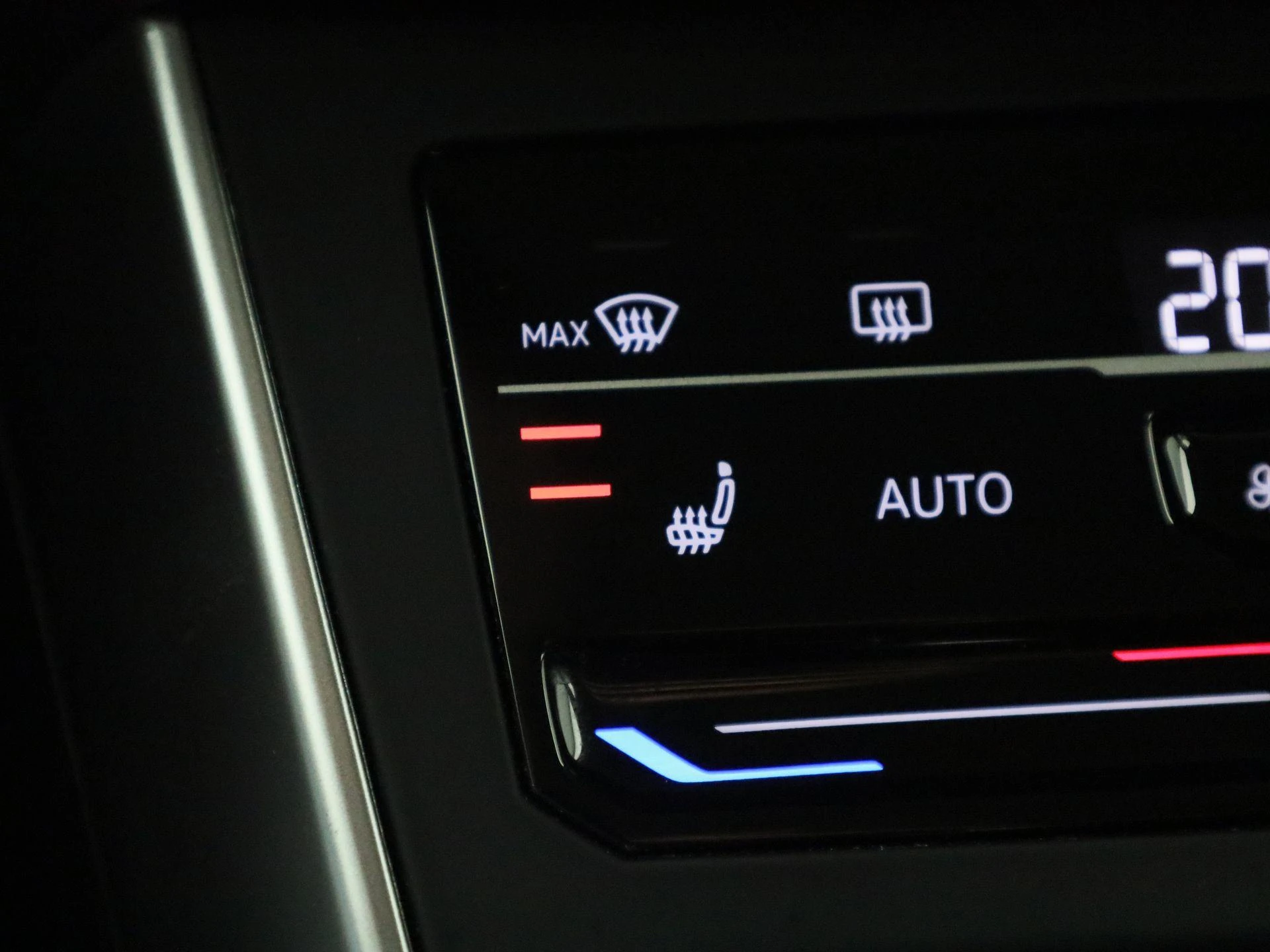 Volkswagen-Polo-image-17