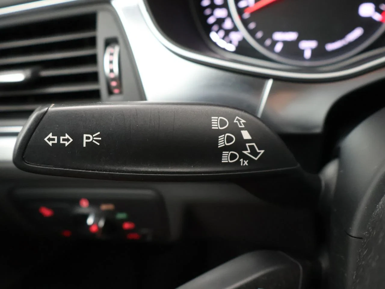 Audi A6 Dsl S-line exterior / interior - 2.0TDi - 150PK *LEDER*NAVI*SPORTSEATS*ZETELVERWARMING*BLTH*CRUISE*