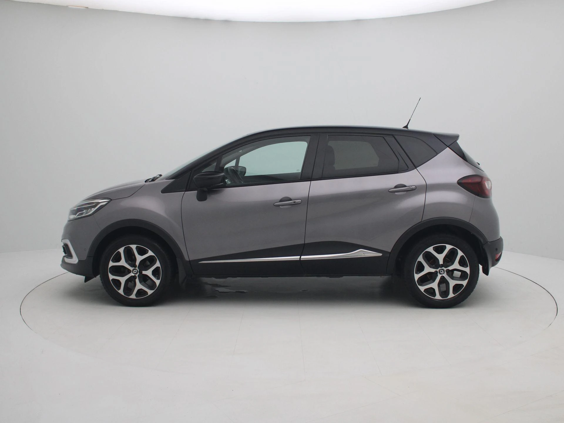 Renault-Captur-image-3