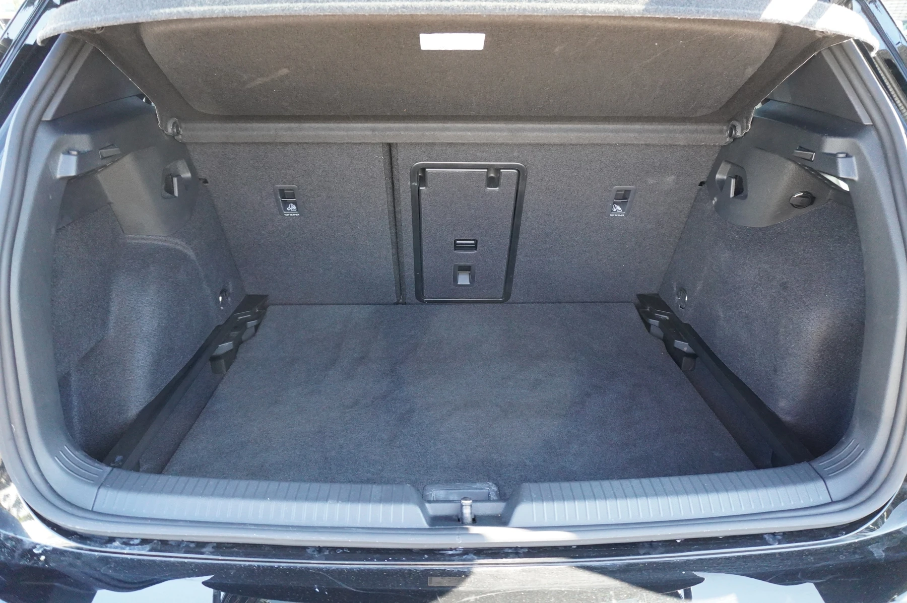 Volkswagen-Golf-image-20