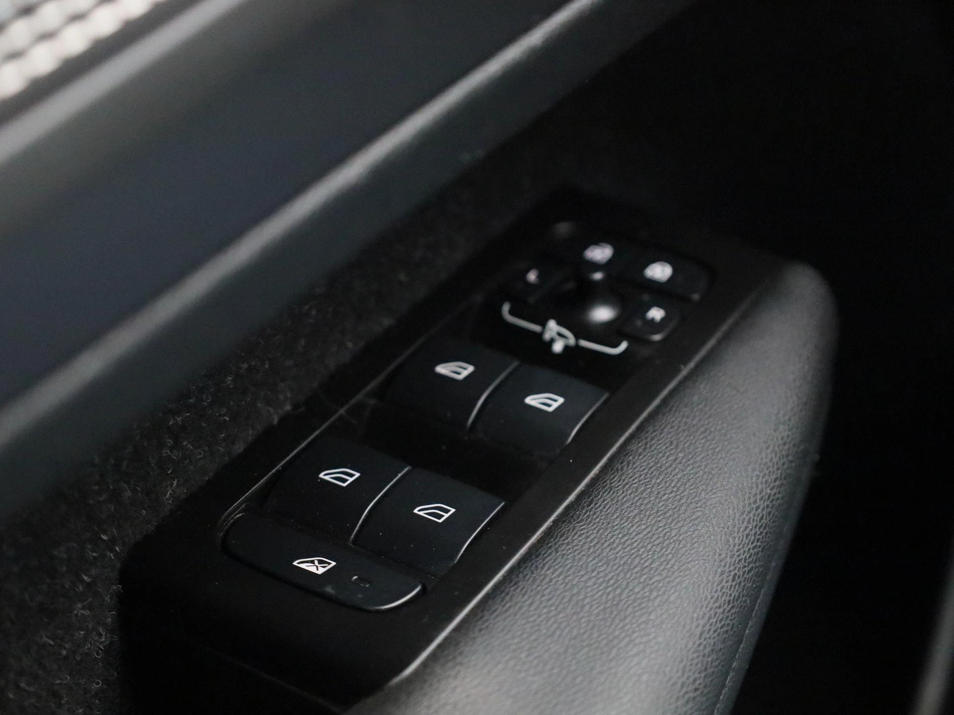 Volvo-XC40-image-33