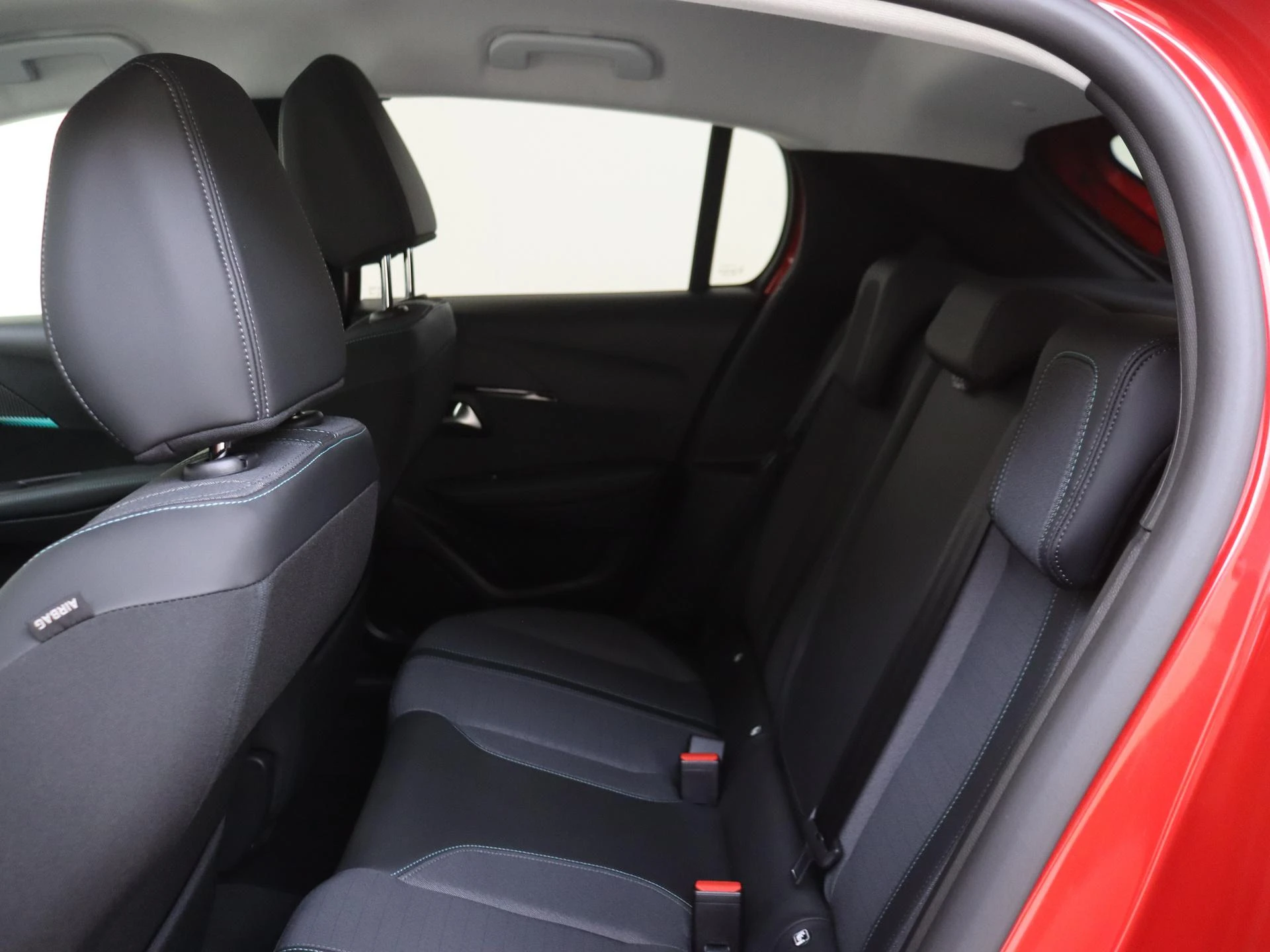 Peugeot-208-image-15
