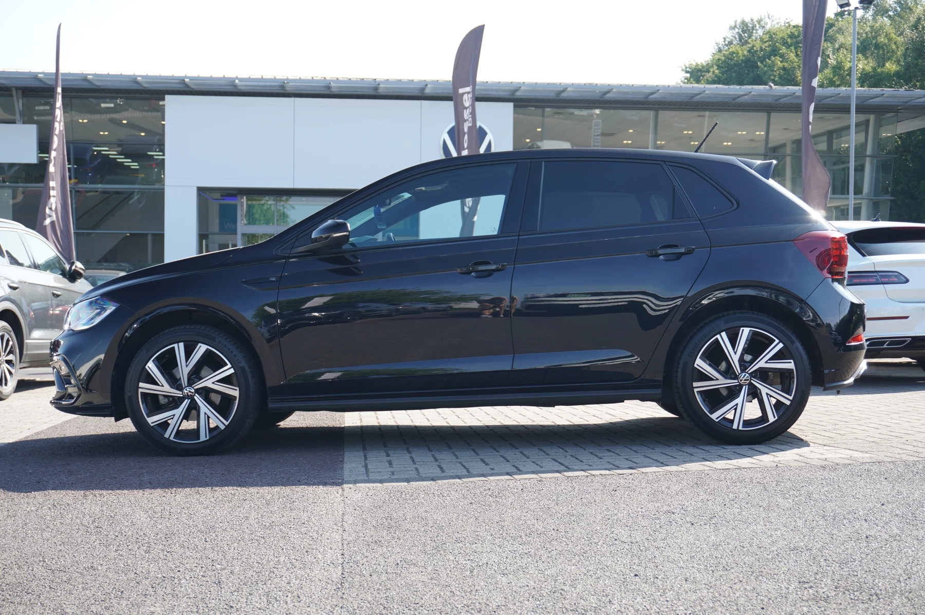 Volkswagen-Polo-image-17