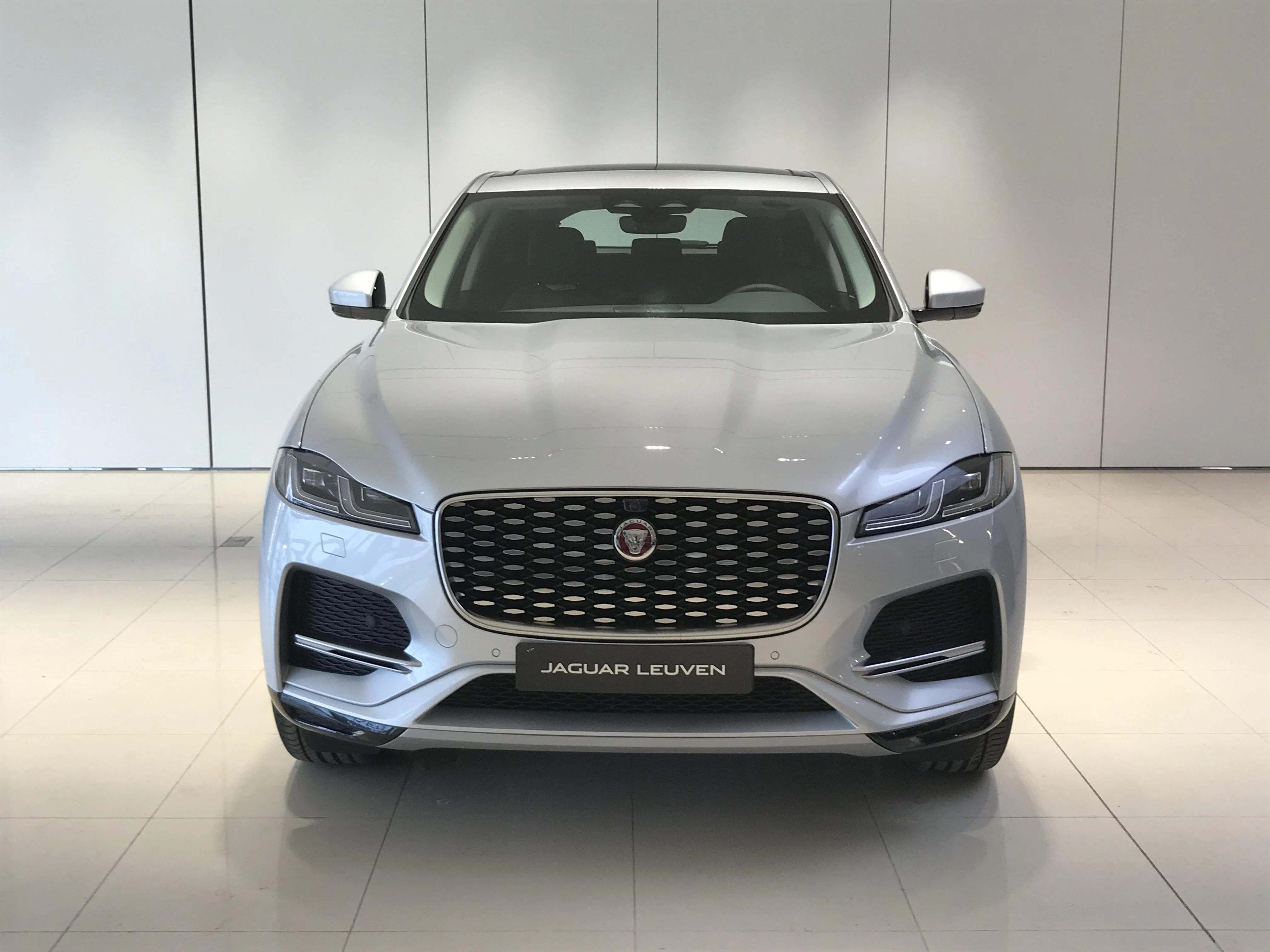 Jaguar-F-PACE-image-7