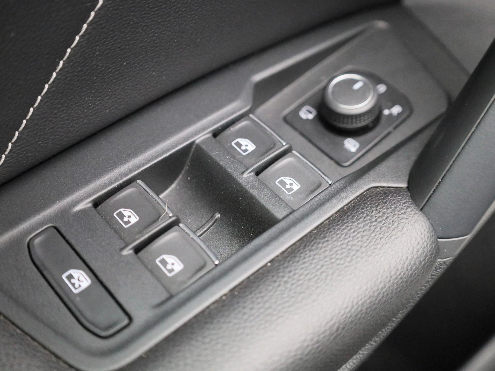 Volkswagen Tiguan 1.4 TSI eHybrid R-Line Business+ 245 PK|