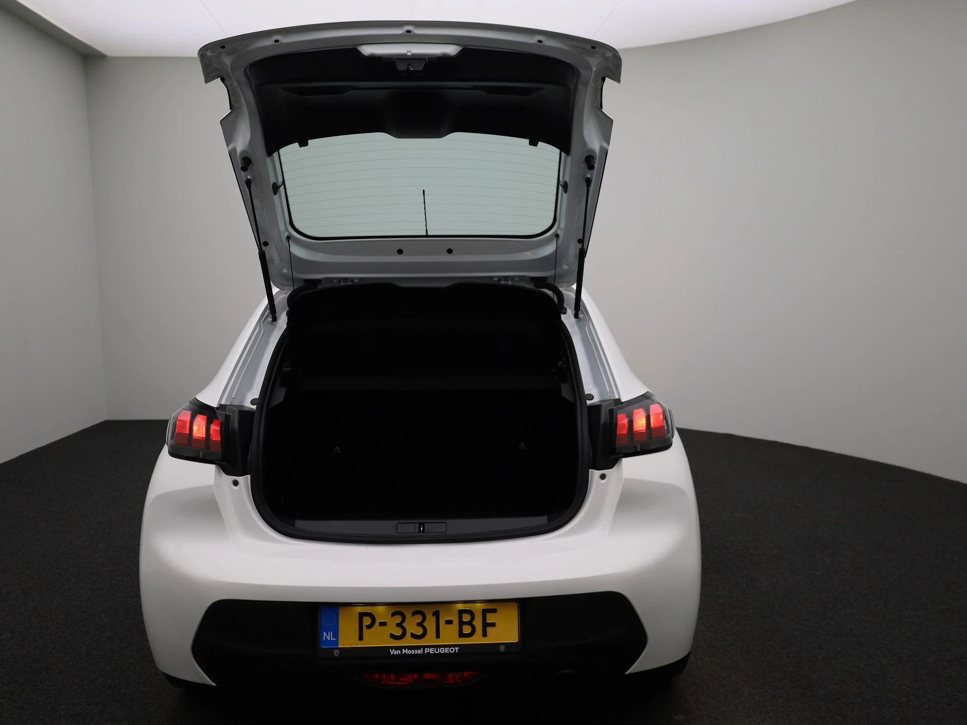 Peugeot-208-image-10
