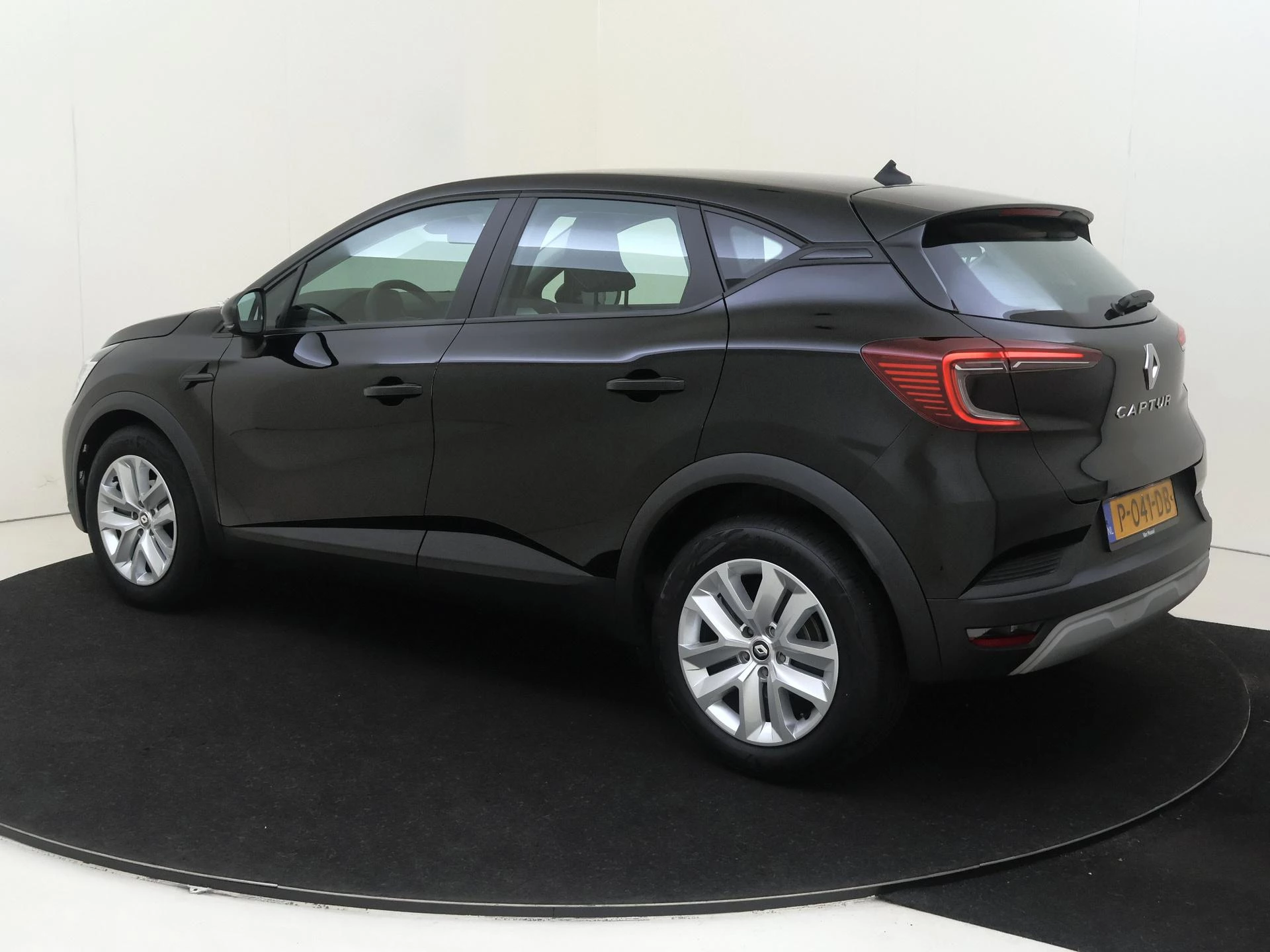 Renault-Captur-image-2