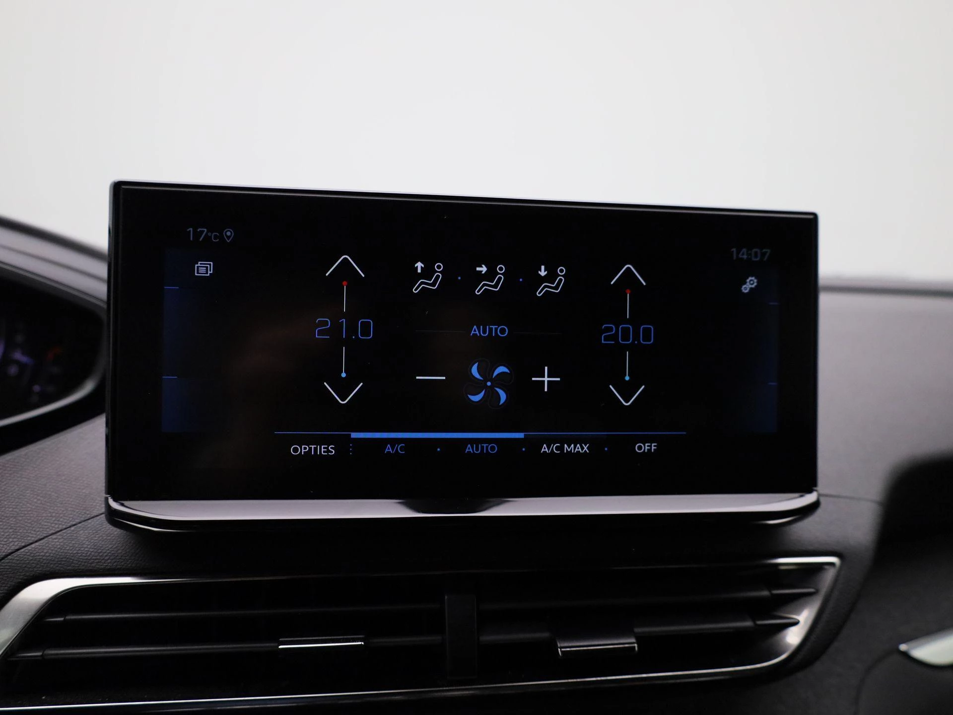 Peugeot-5008-image-18