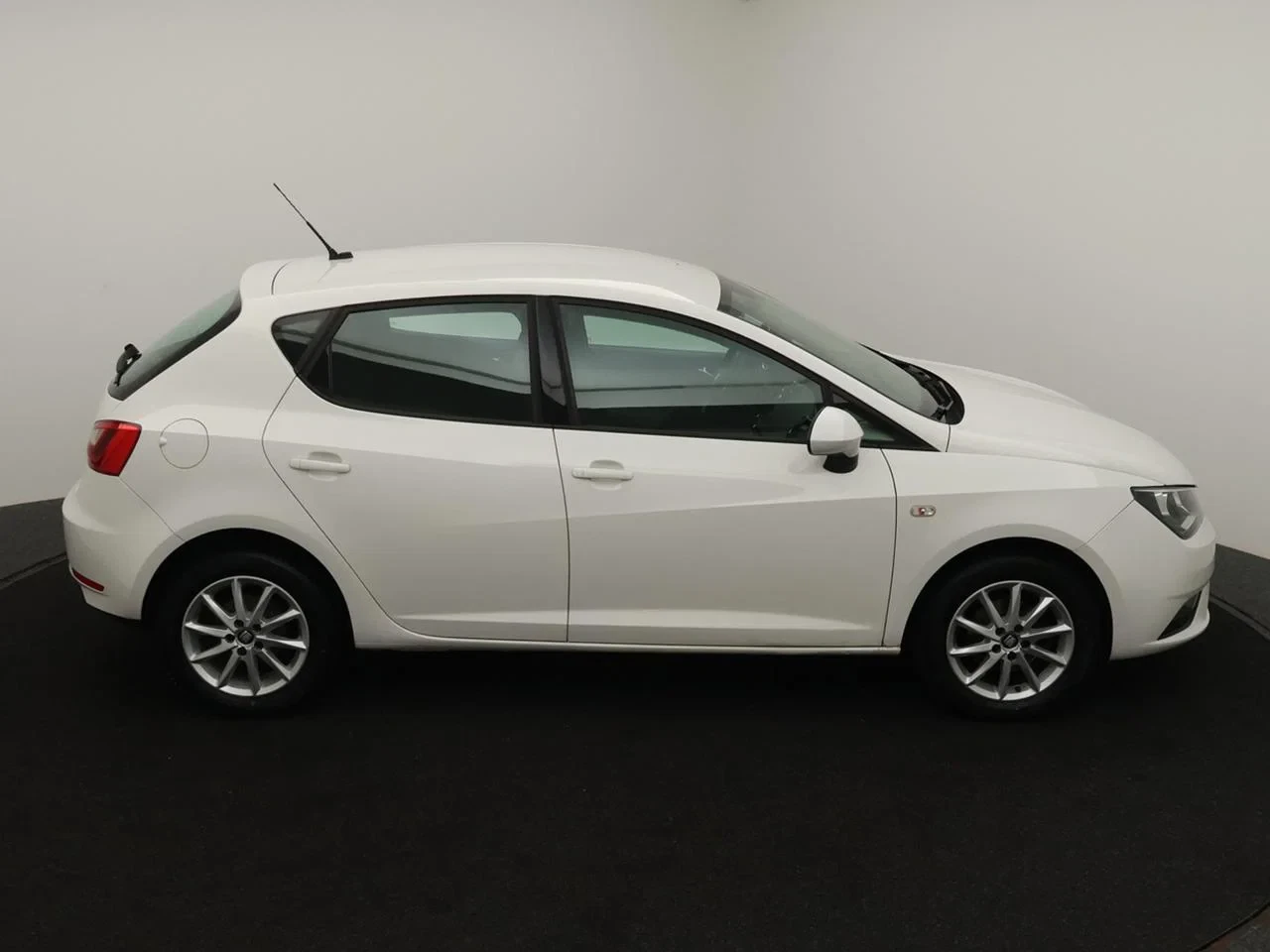 SEAT-Ibiza-image-24