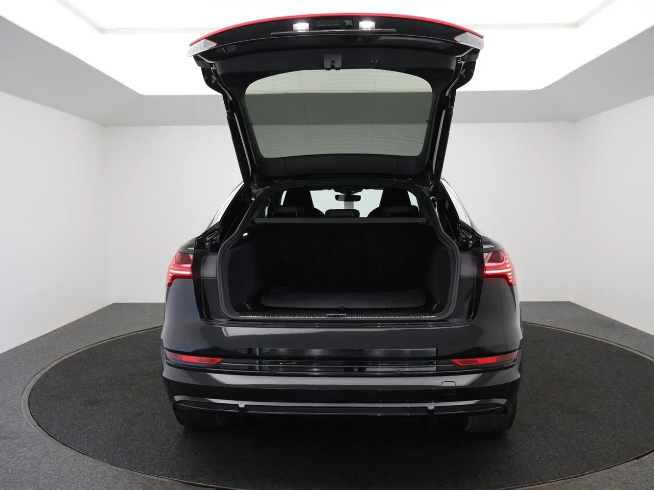Audi-e-tron-image-7