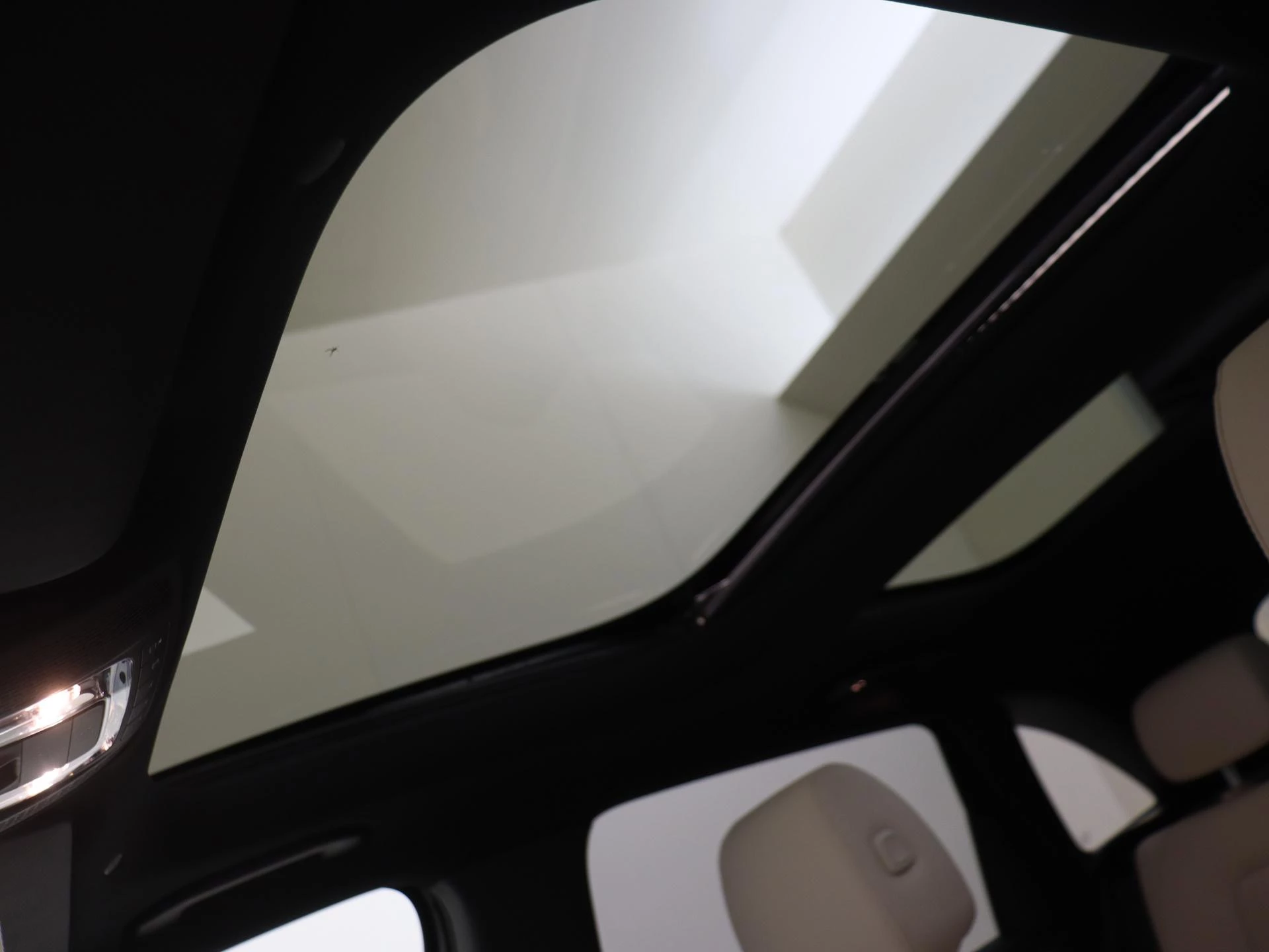 Mercedes-Benz-B-Klasse-image-27