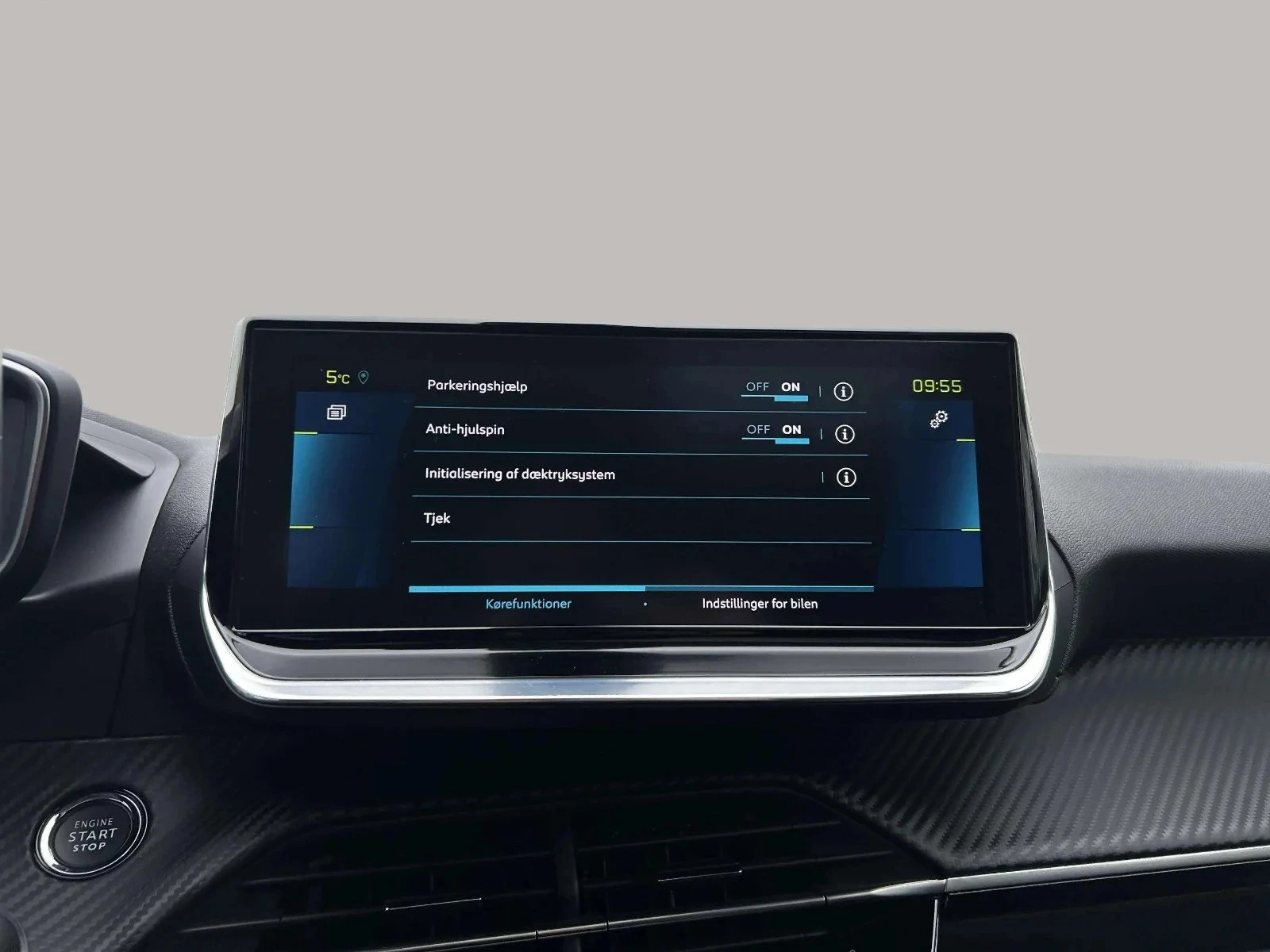 Peugeot-e-208-image-19