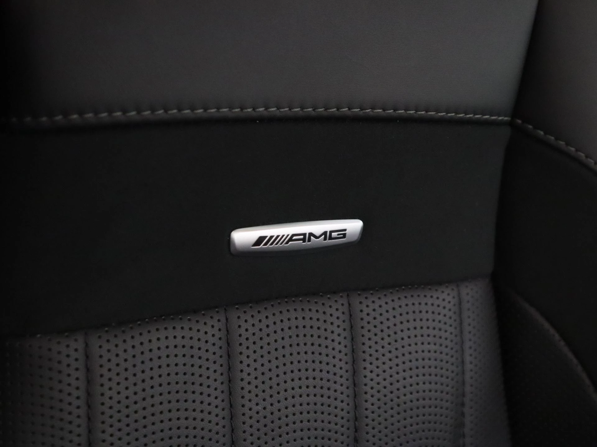 Mercedes-Benz-GLE-image-16