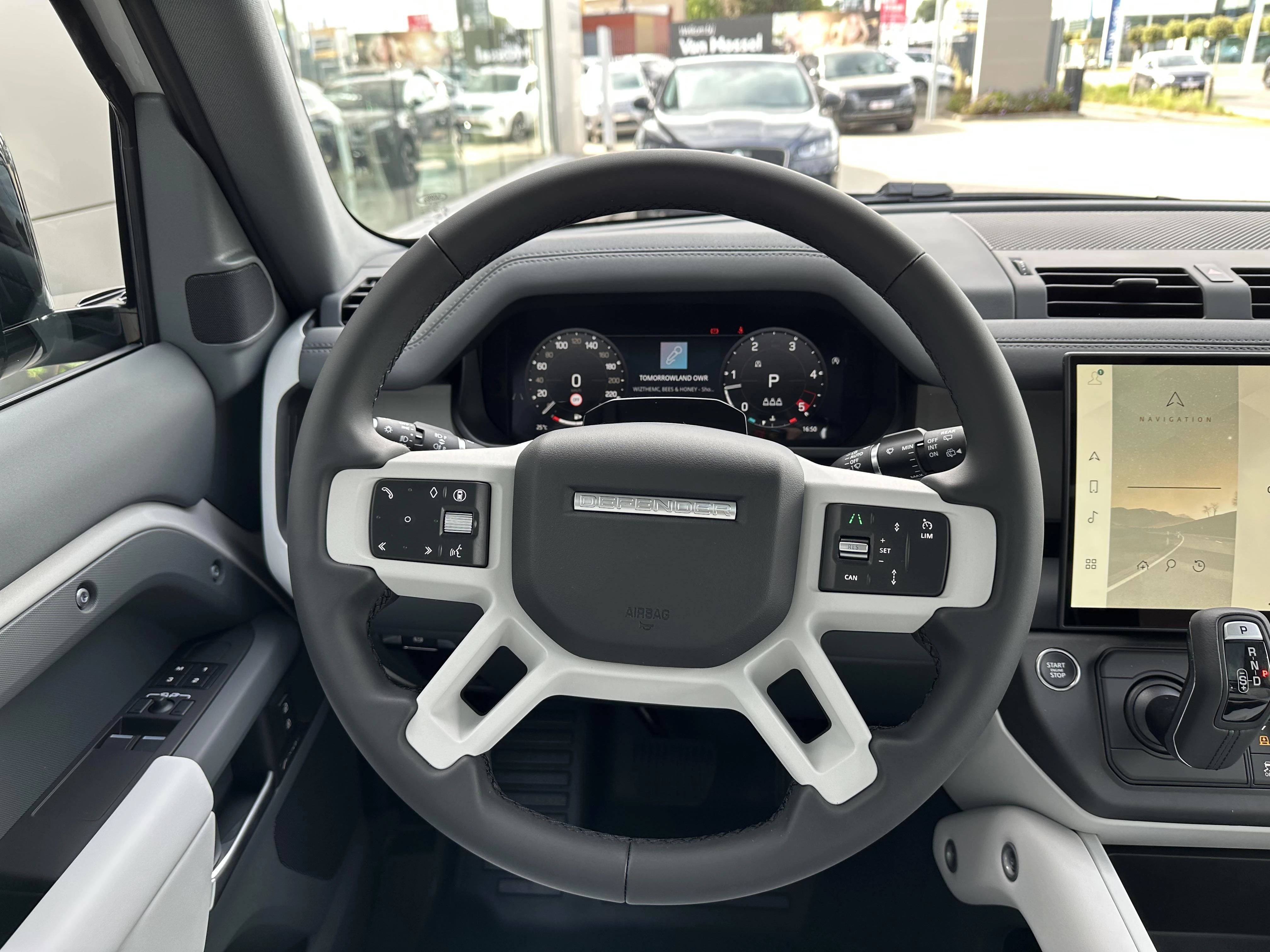 Land Rover-Defender-image-14