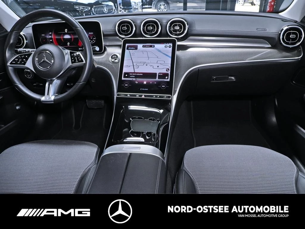 Mercedes-Benz C-Klasse 300 T AVANTGARDE PANO TEMPOMAT SOUND PDC LED AVANTGARDE