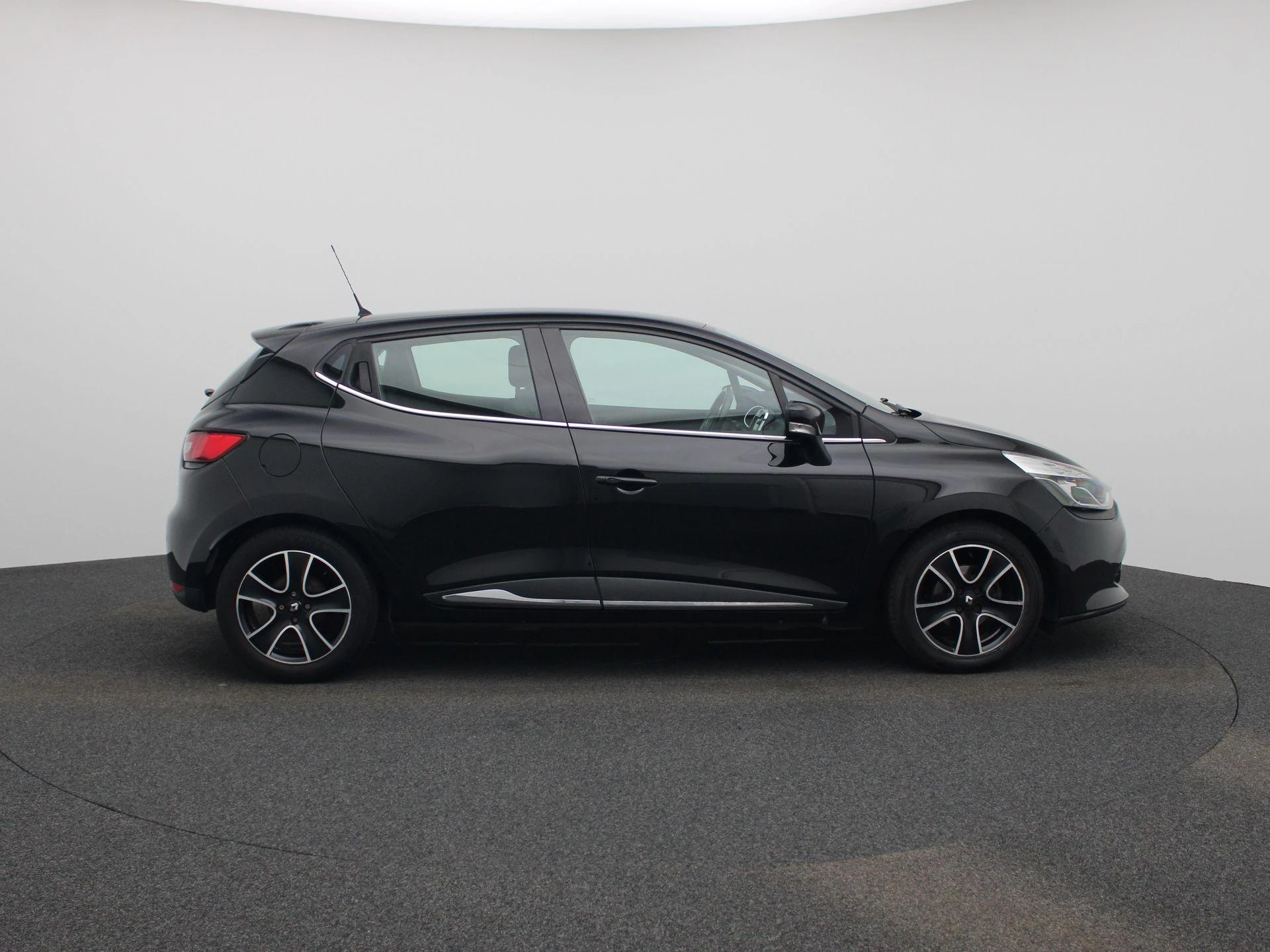 Renault-Clio-image-5