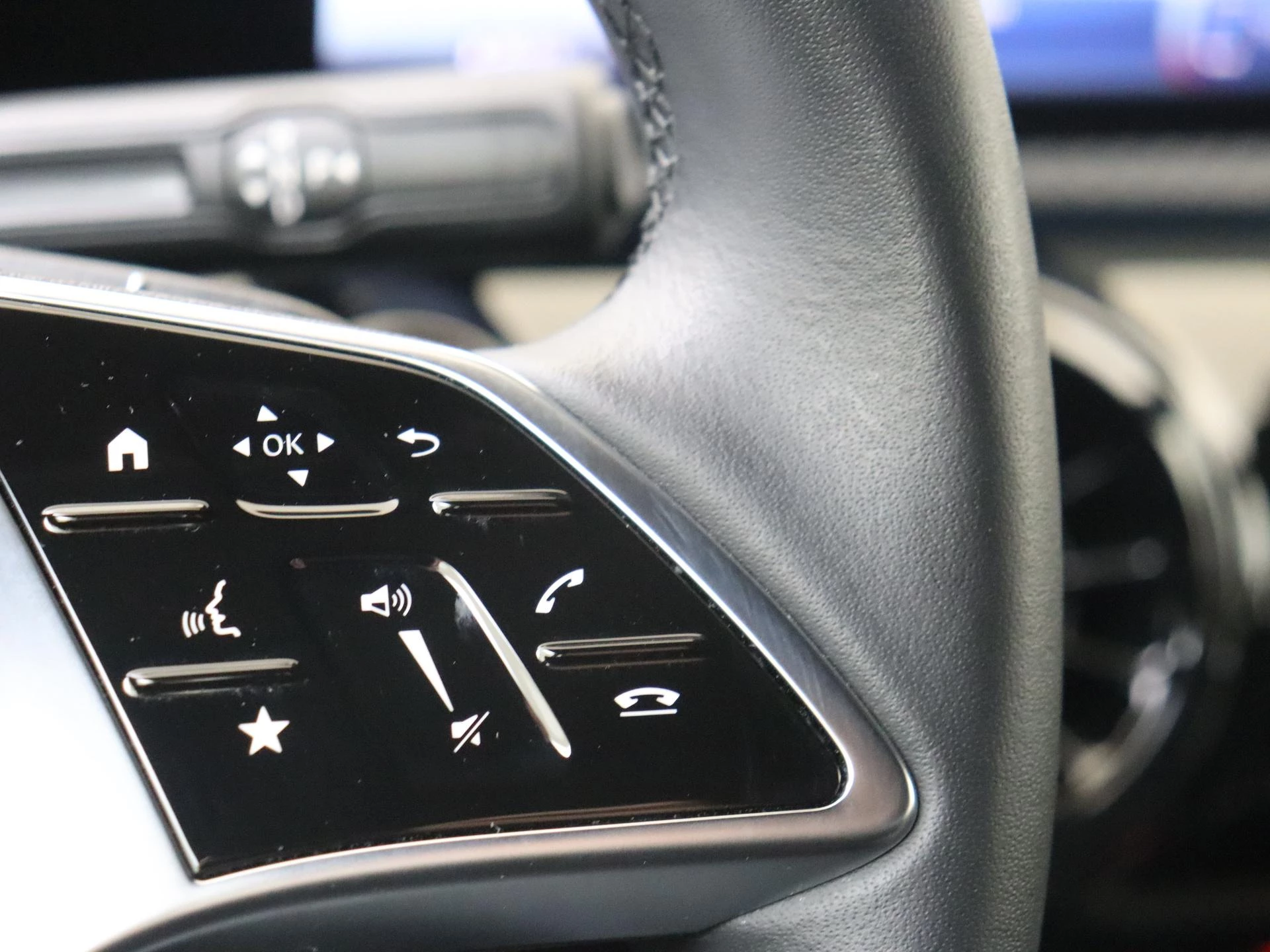 Mercedes-Benz-A-Klasse-image-13