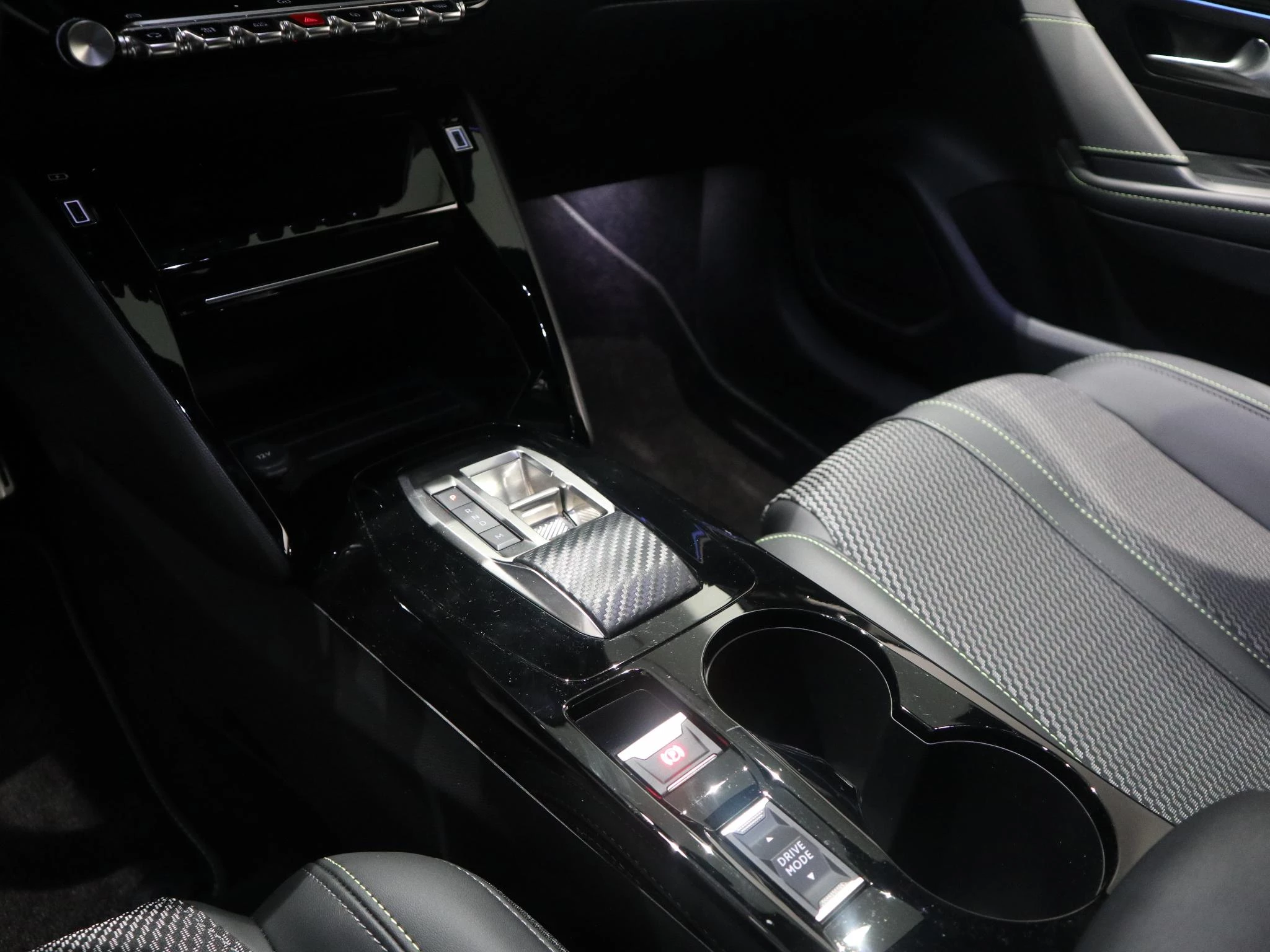 Peugeot-208-image-16