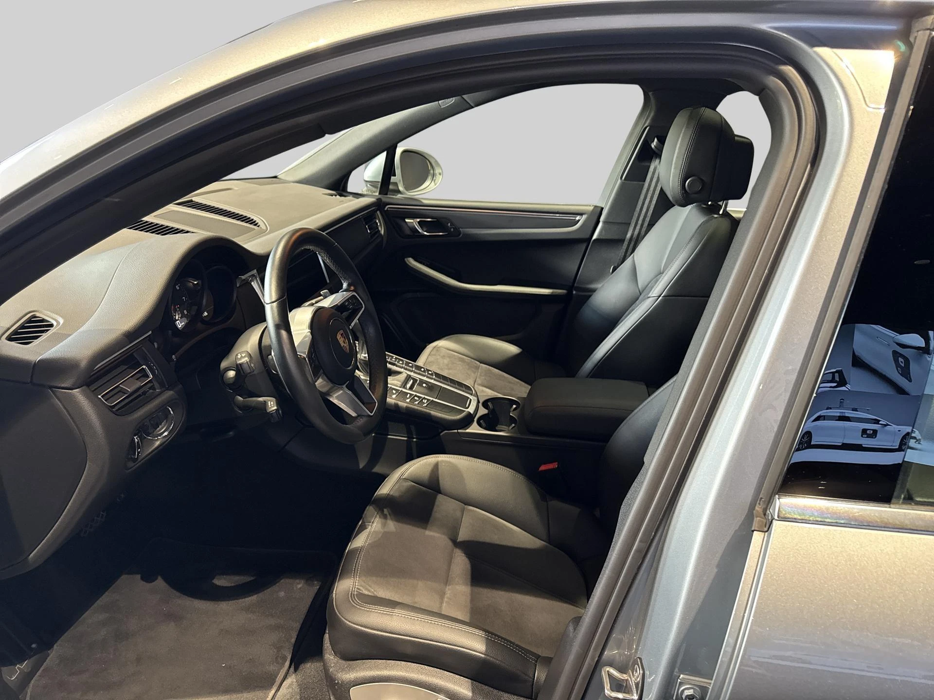 Porsche-Macan-image-7