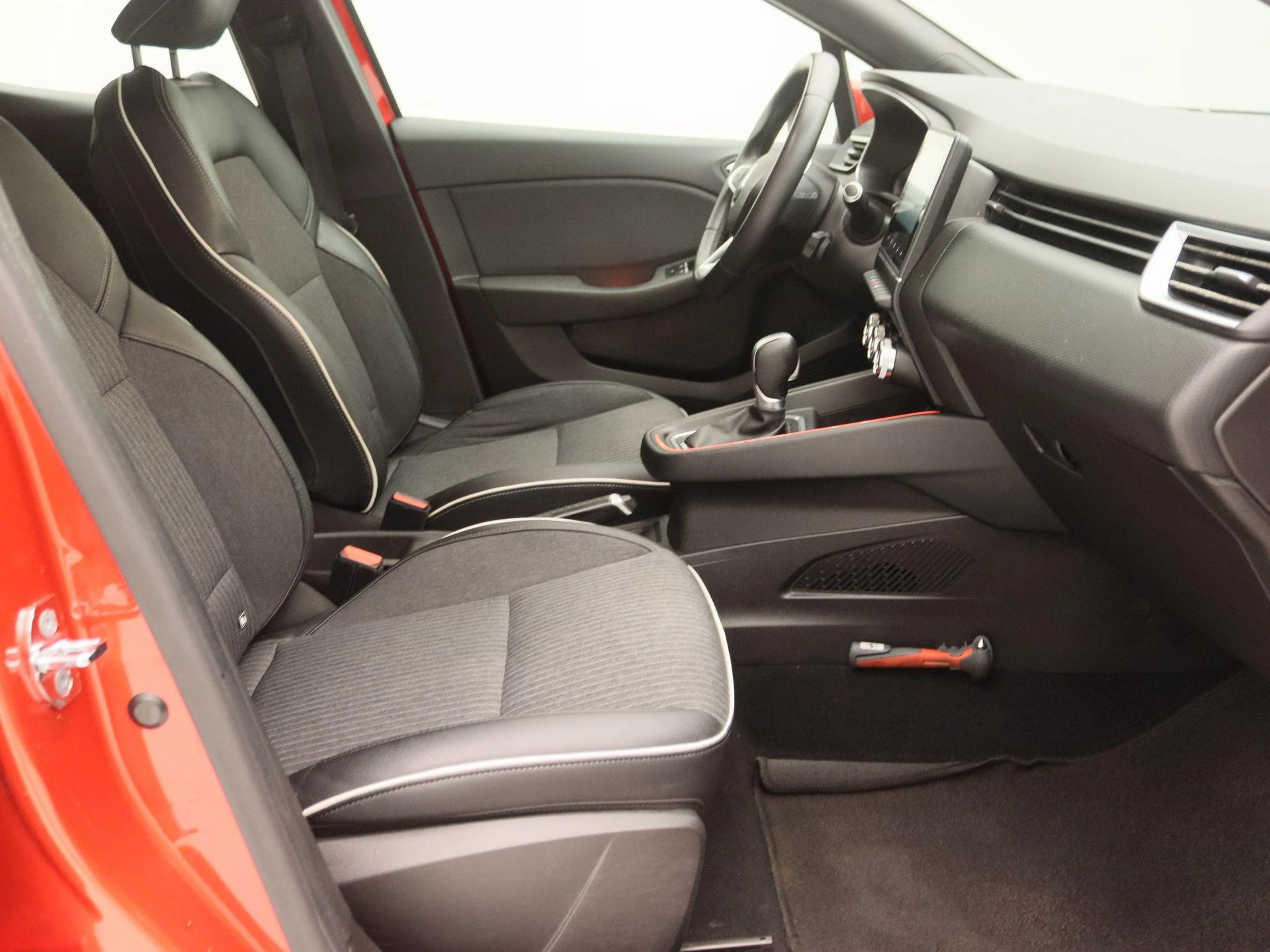 Renault-Clio-image-22